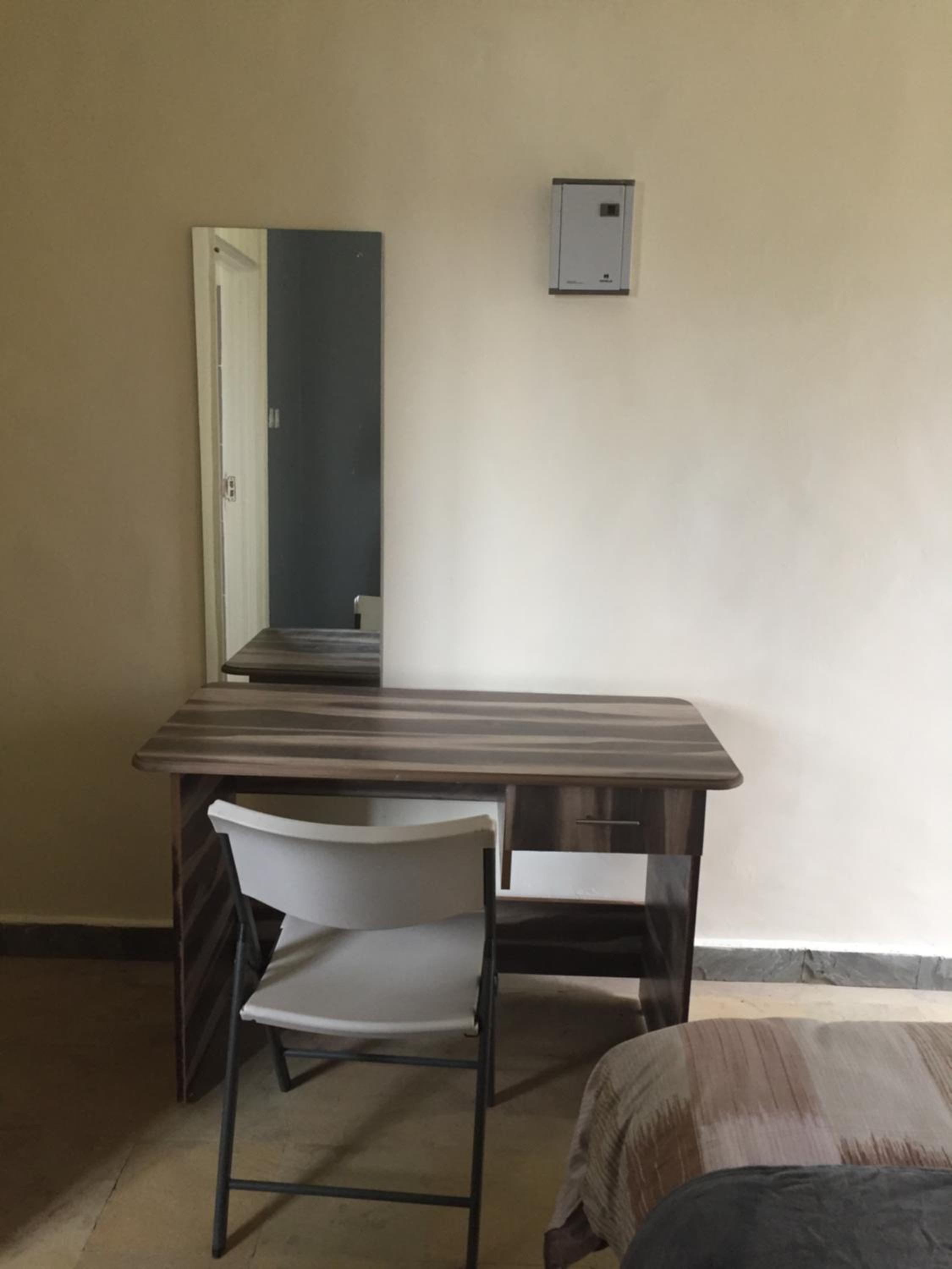 Standard Double Room - Photo 7