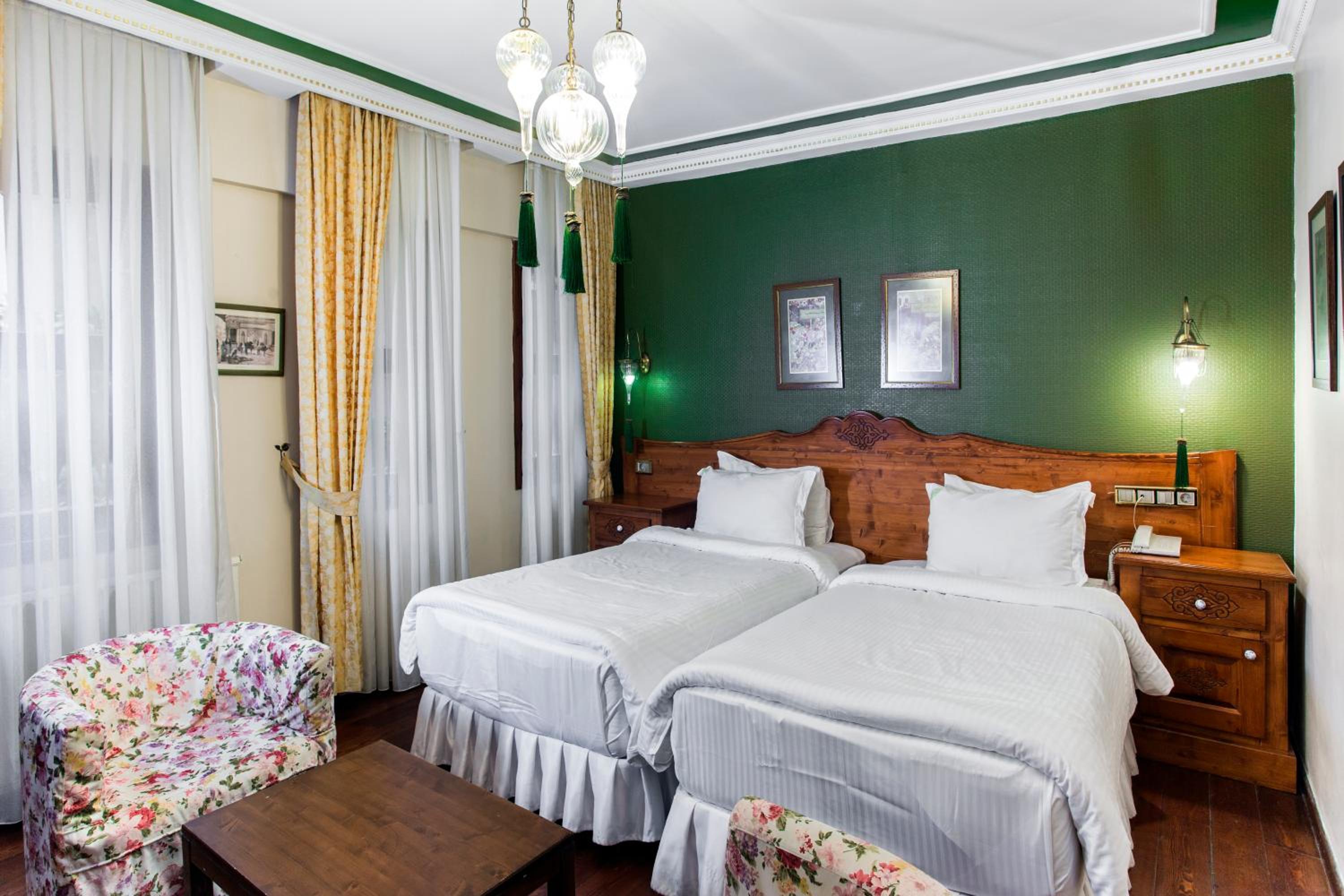 Standard Double or Twin Room photo 2