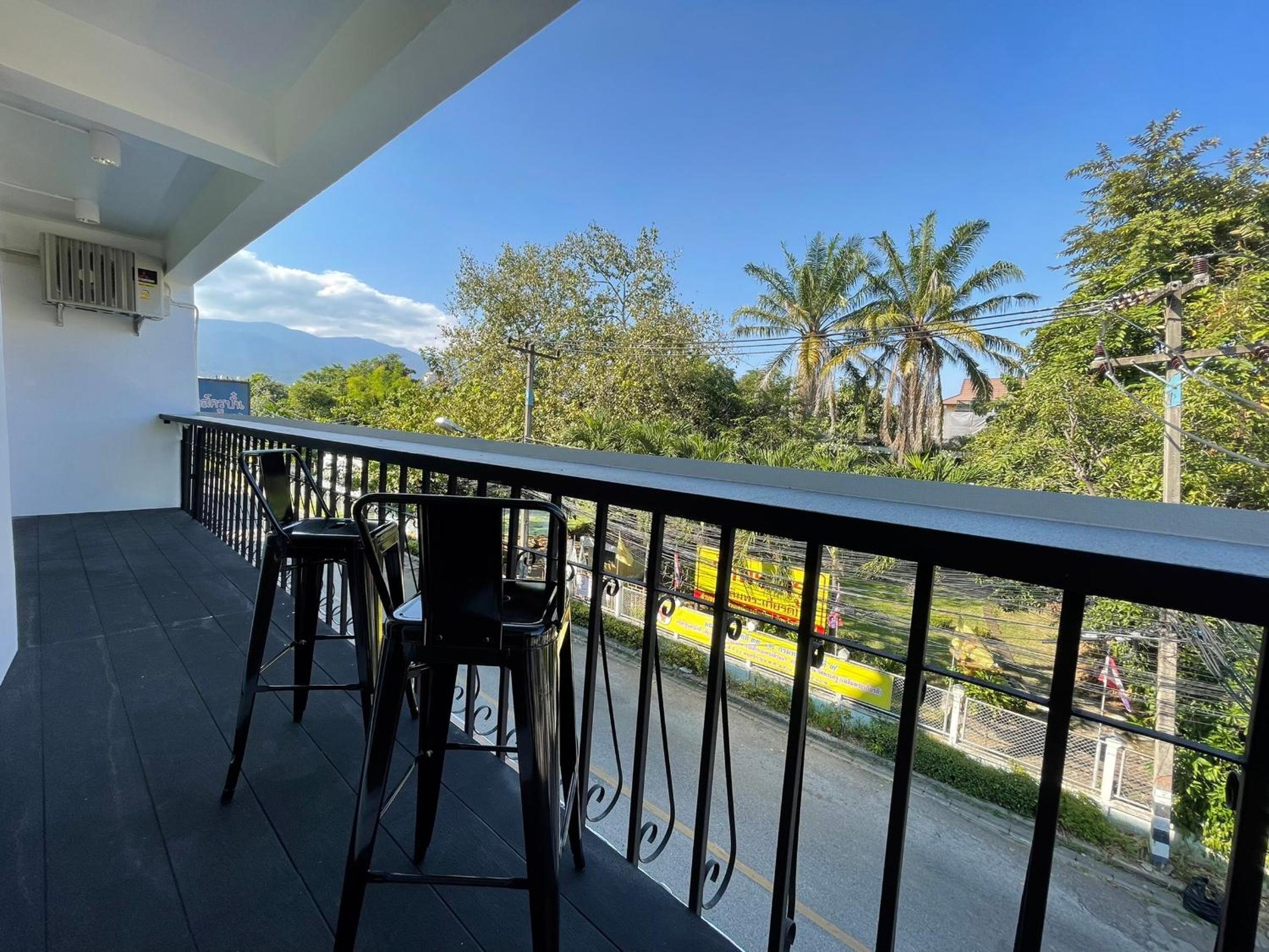 Double Room with Balcony - Photo 3