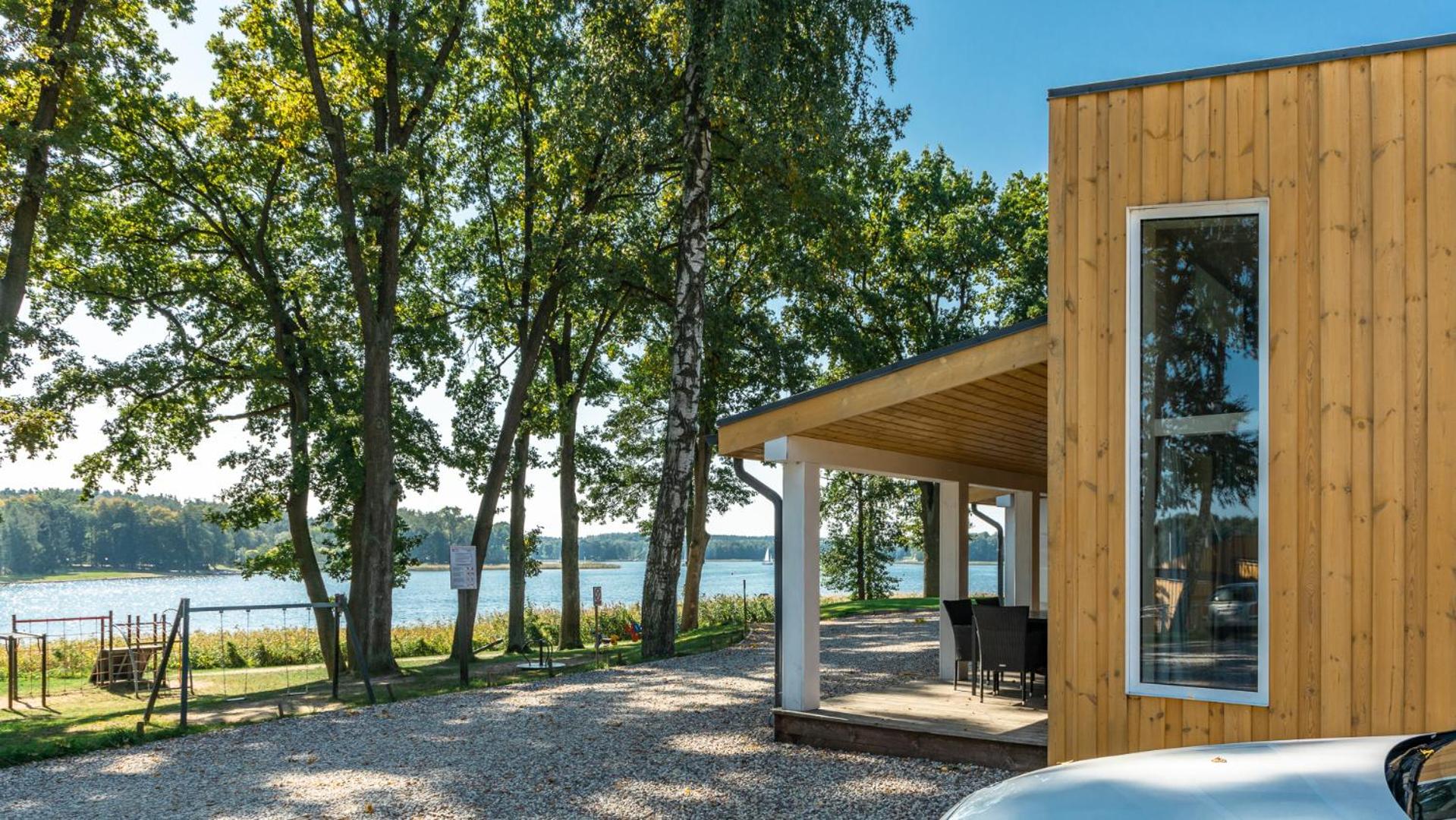 Two-Bedroom Apartment with Lake View photo 2