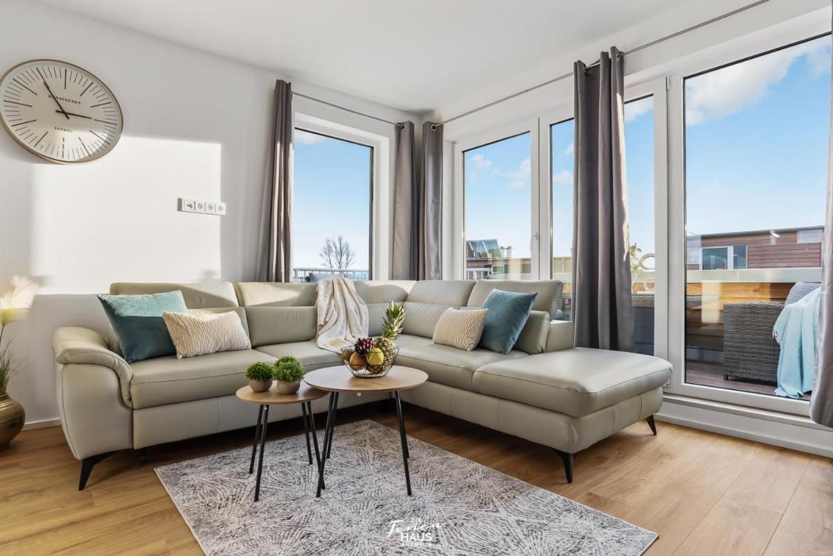 Apartment with Sea View photo 2