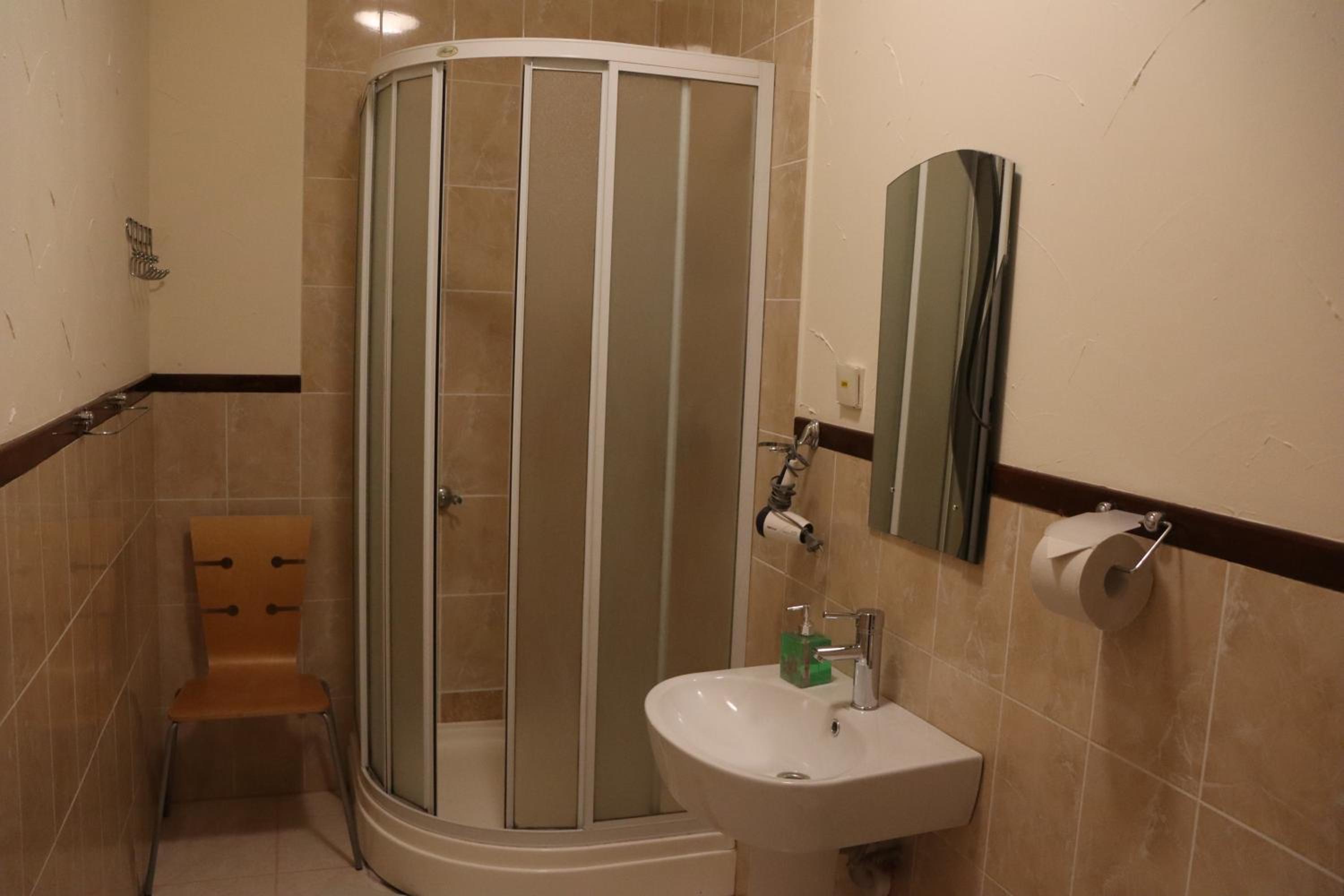 Triple Room - Photo 5