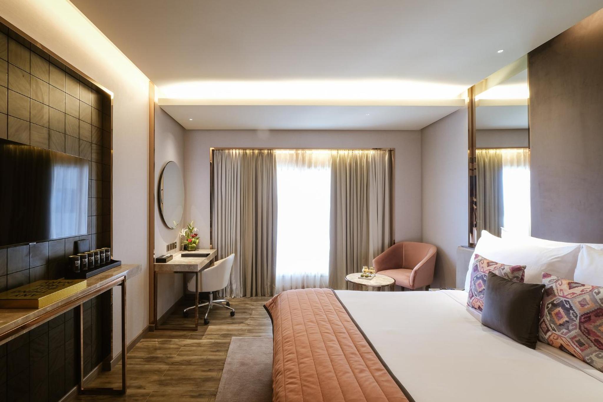 Premium Garden View with INR 1,000 off on a 60min Spa, Buy 1 Get 1 complimentary IMFL drink between 5pm and 7pm at Aqua, 15% off on F&B and Laundry - Photo 1
