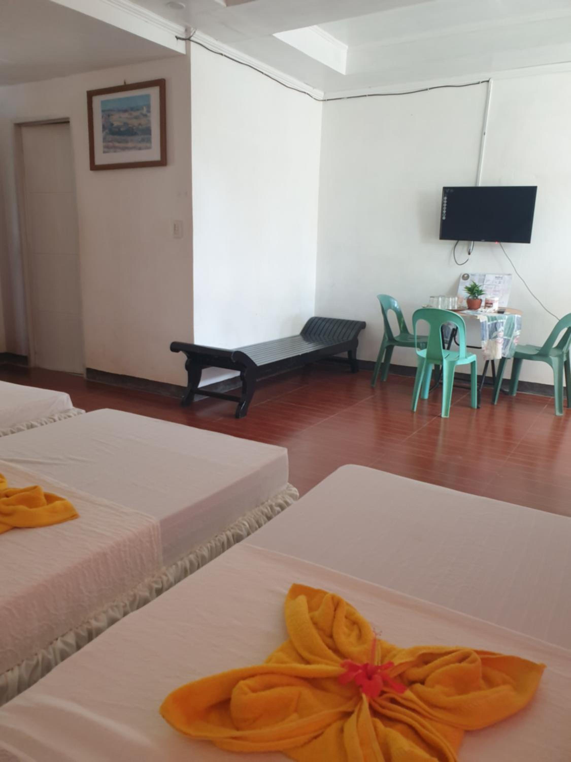 Family Room with Balcony photo 3