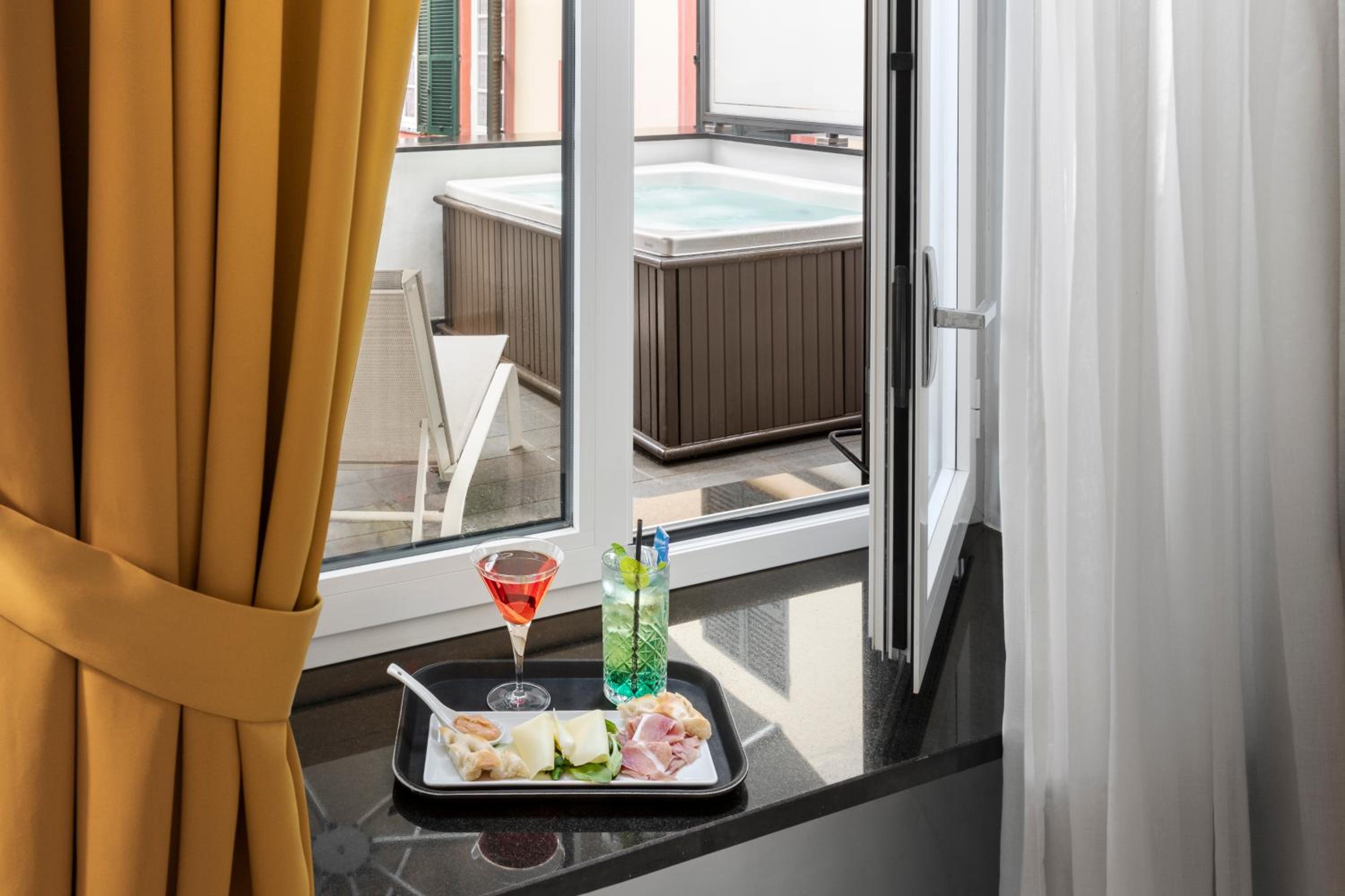 Executive Double Room - Photo 2