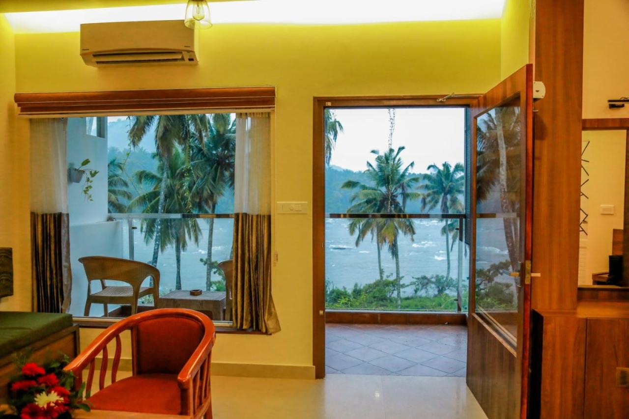 Suite With River View photo 3