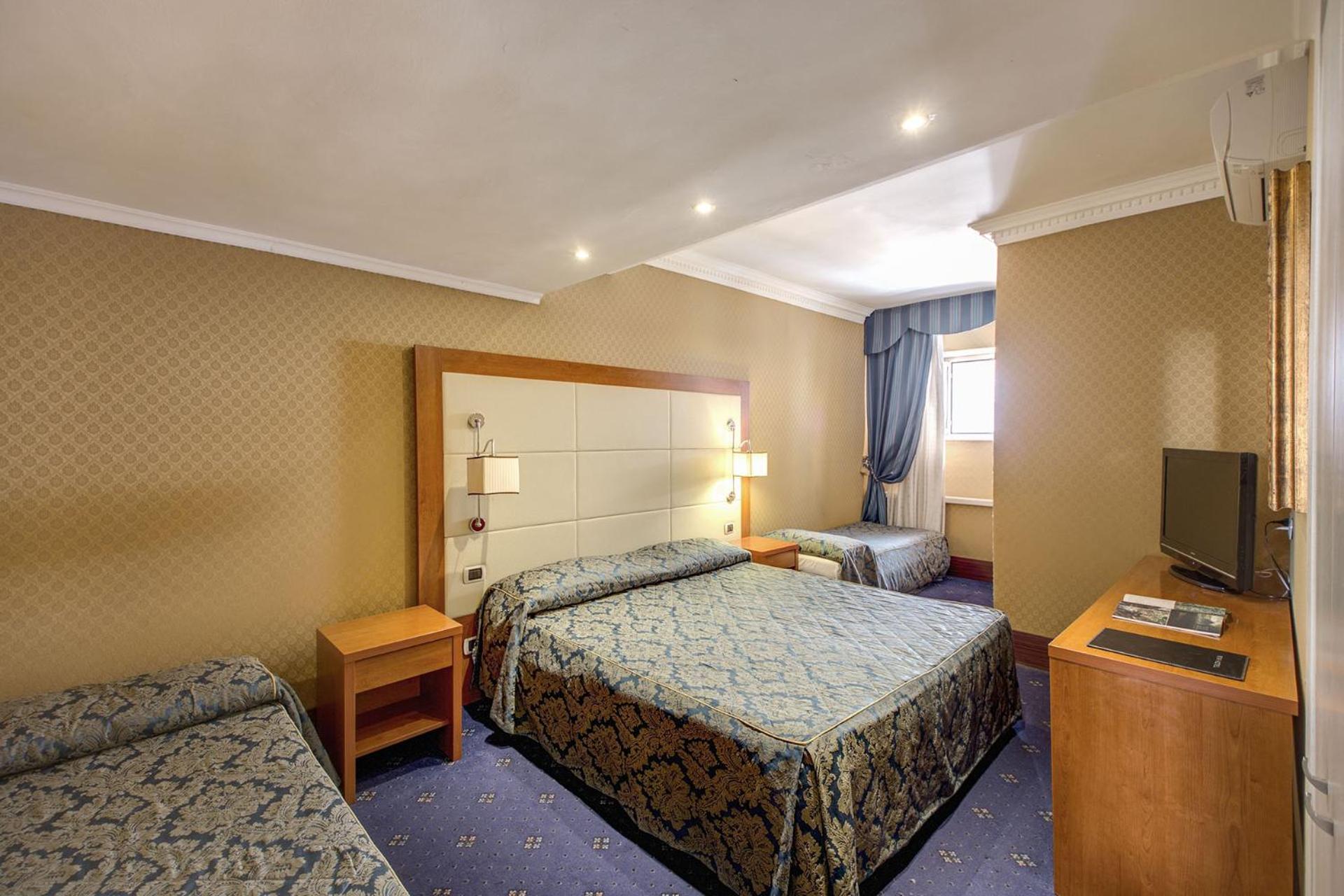 Standard Twin Room photo 1