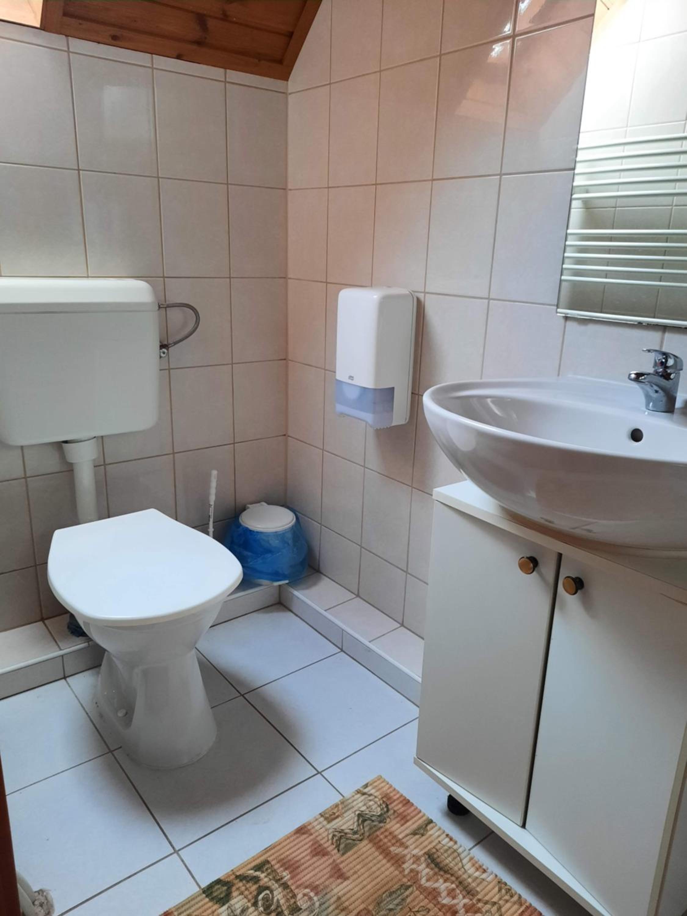Twin Room with Shower photo 2
