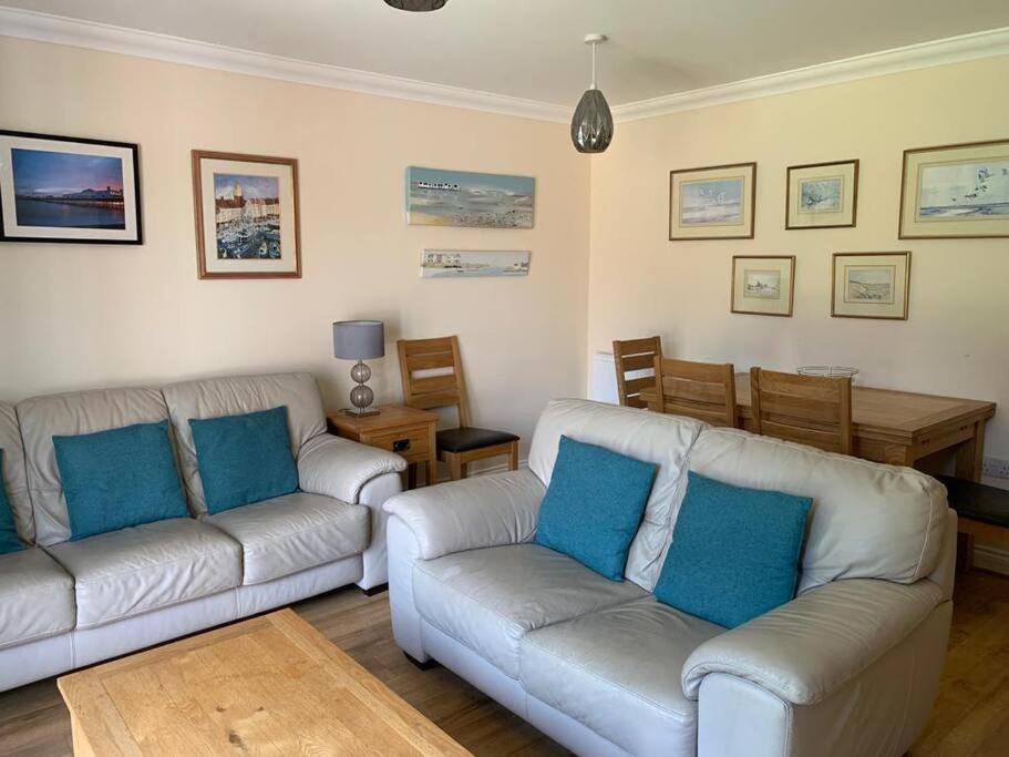 Three-Bedroom House photo 1