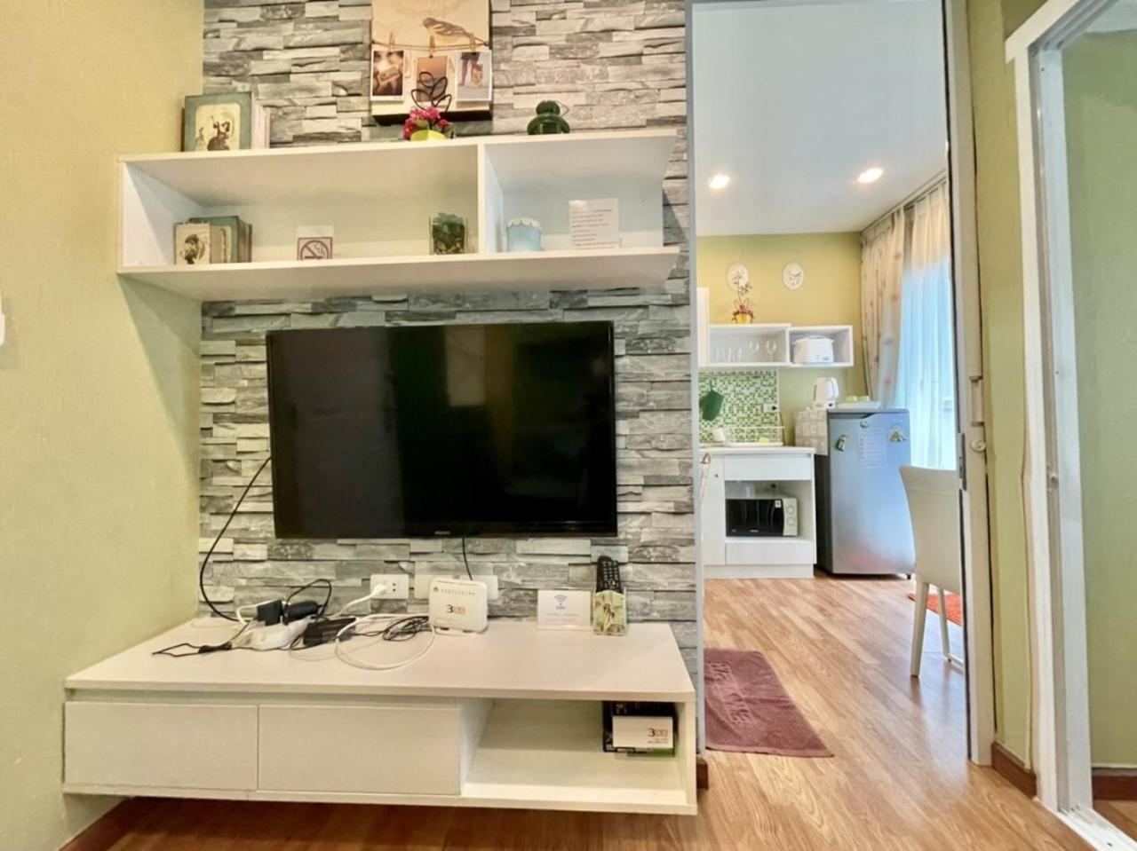 Apartment with Garden View - Photo 7