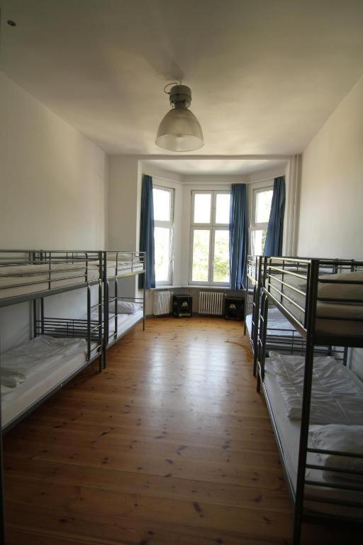 Bed in Female 8-Bed Dormitory Room photo 2