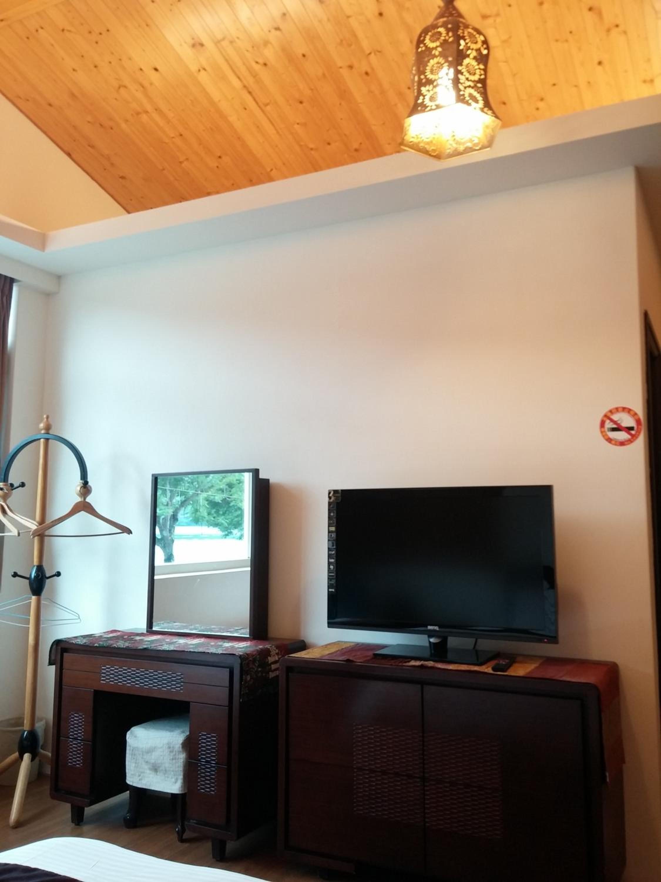 Quadruple Room with Lake View photo 1