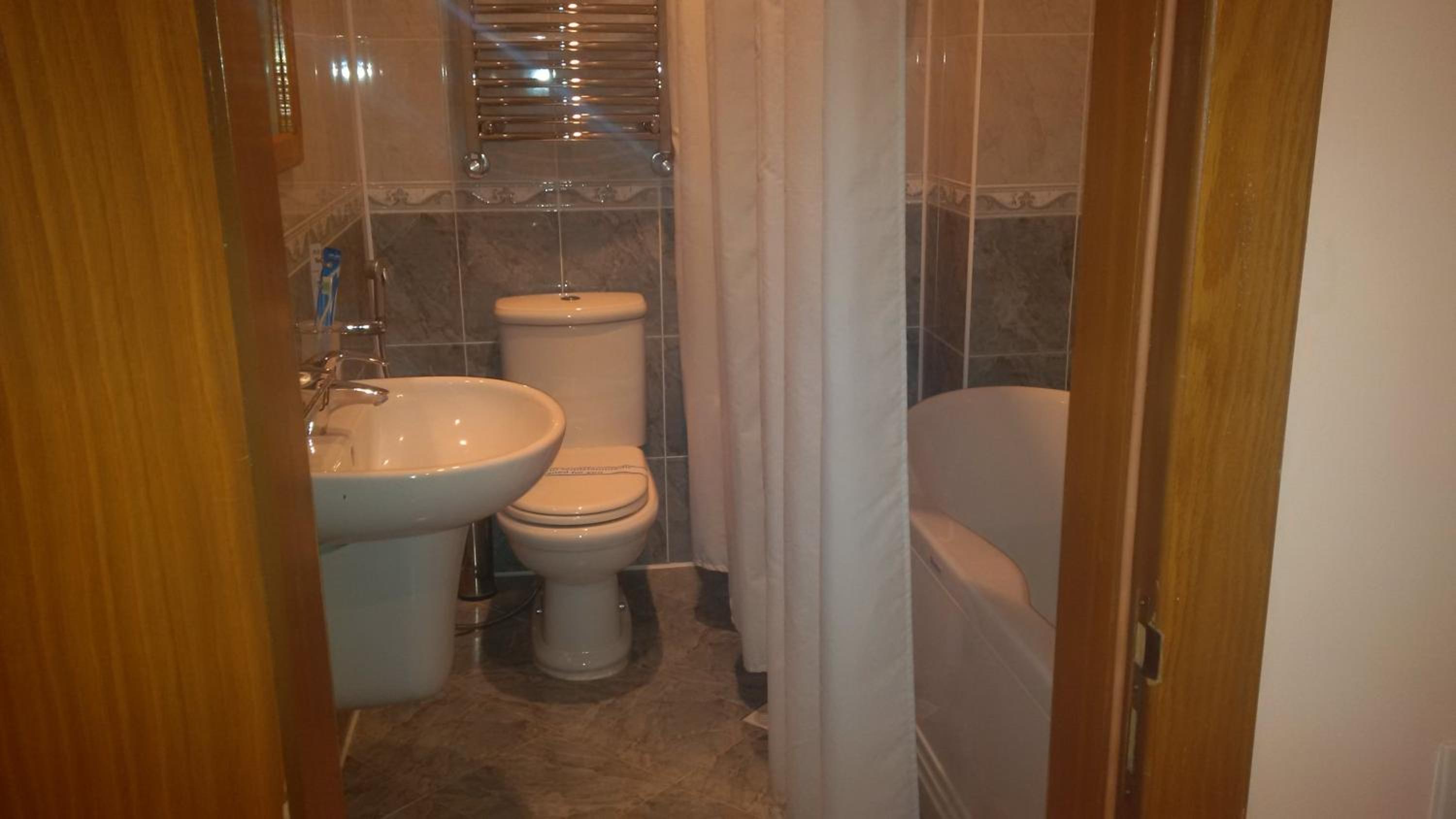 Standard Double or Twin Room photo 3