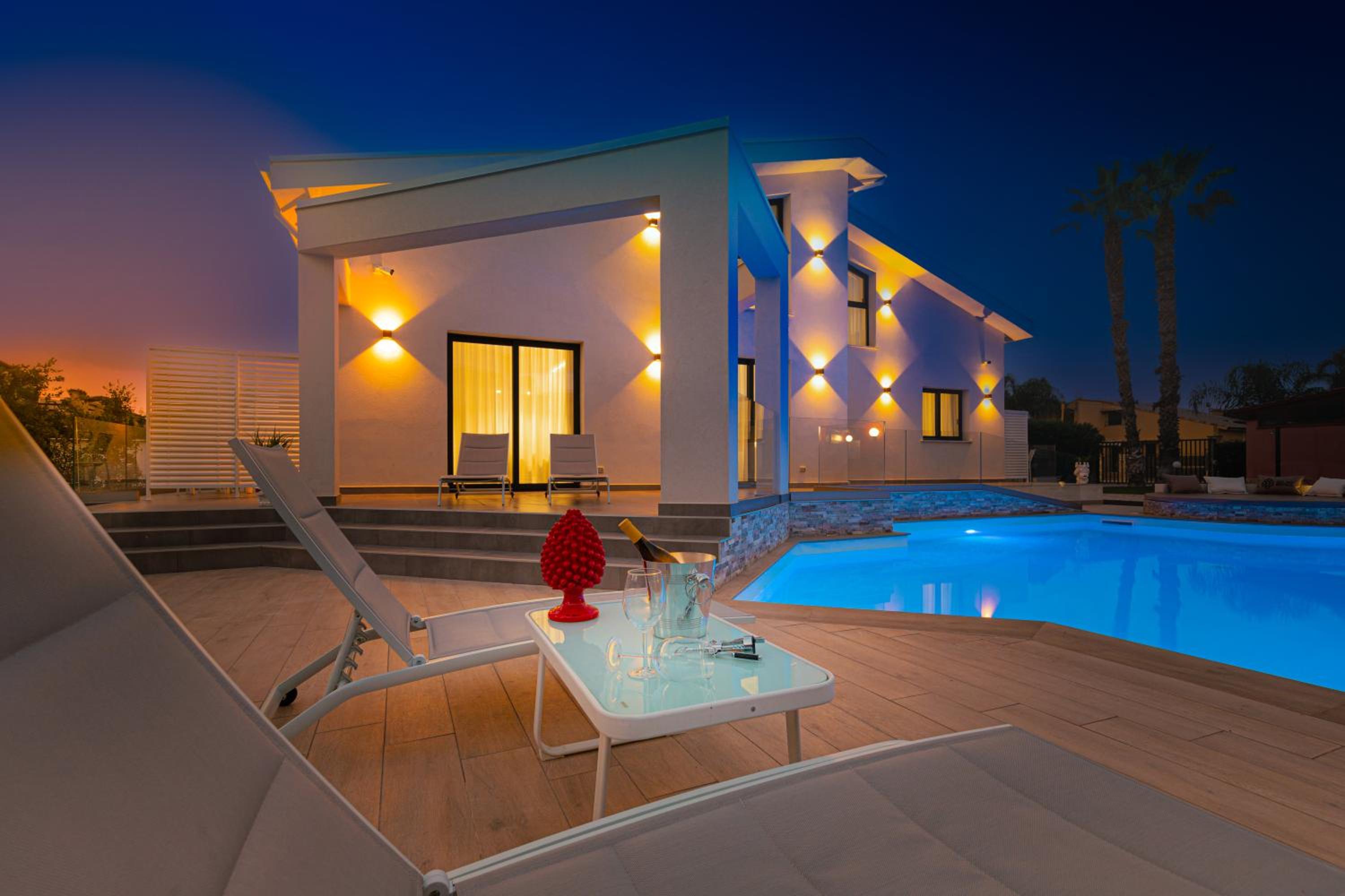 Apartment with Pool View  photo 2