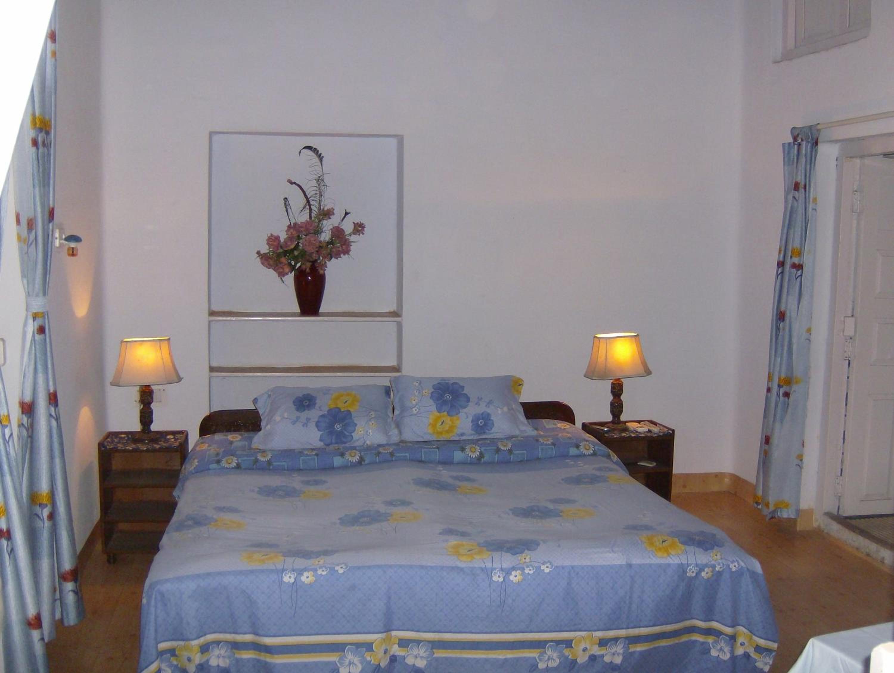 Standard Suite (Blue) - Photo 8