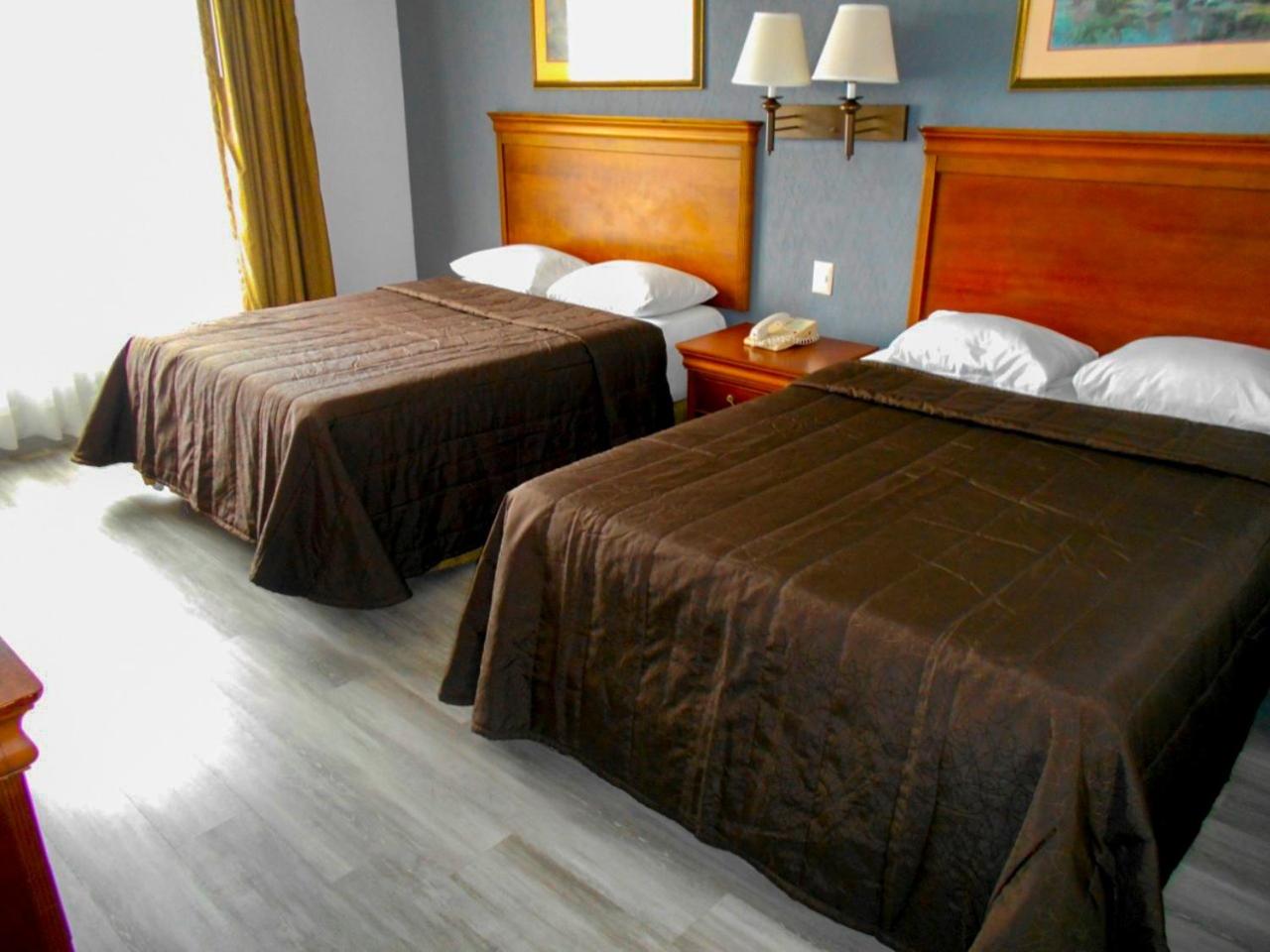 Double Room with Two Double Beds photo 1