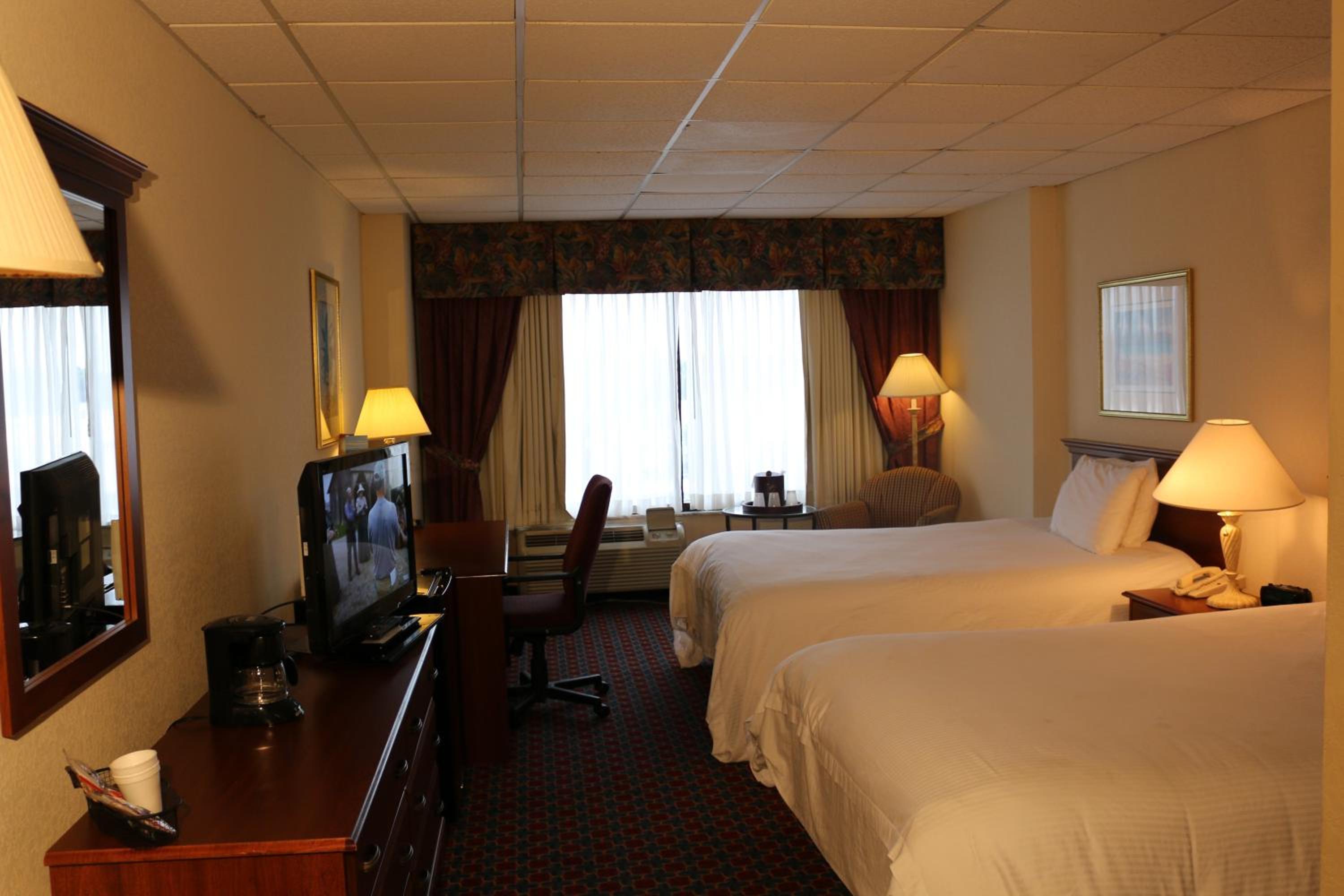 Double Room with Two Double Beds - Non-Smoking photo 1