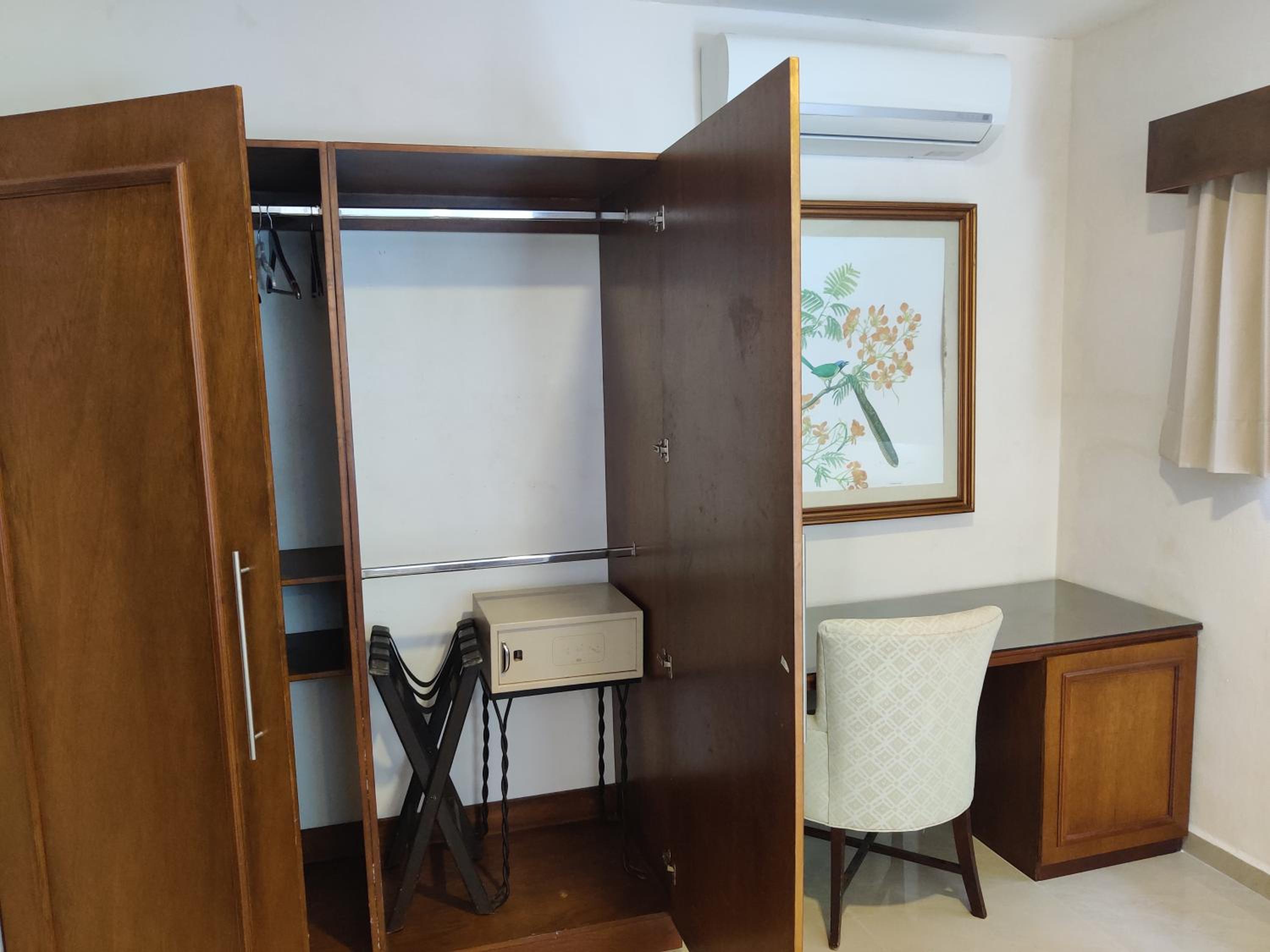 Deluxe Double Room - Photo 11