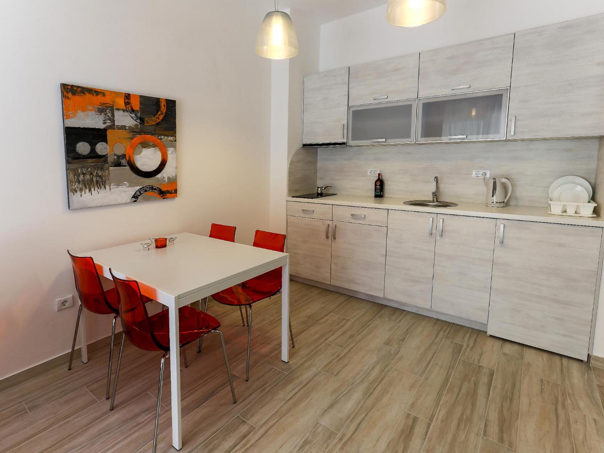 One-Bedroom Apartment with Terrace and Side Sea View photo 3