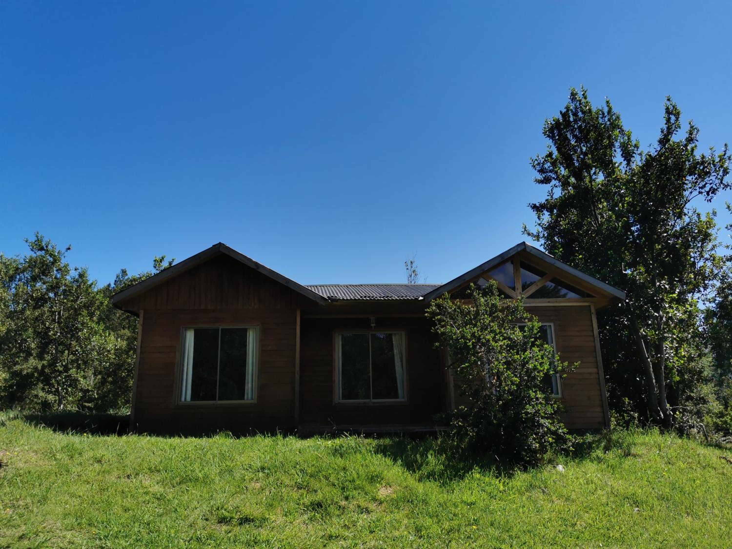 Three-Bedroom House photo 3