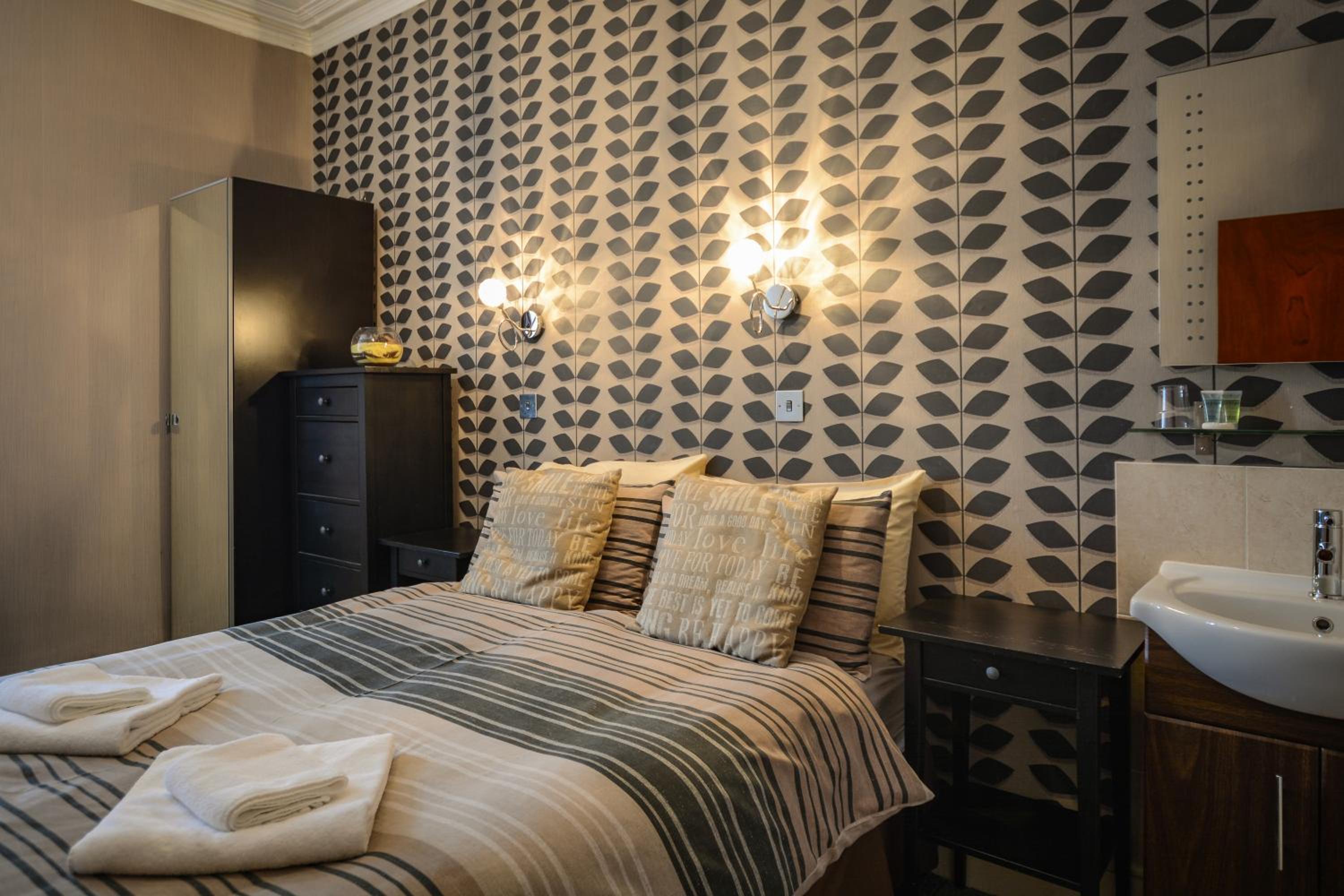 Standard Double Room - Photo 1