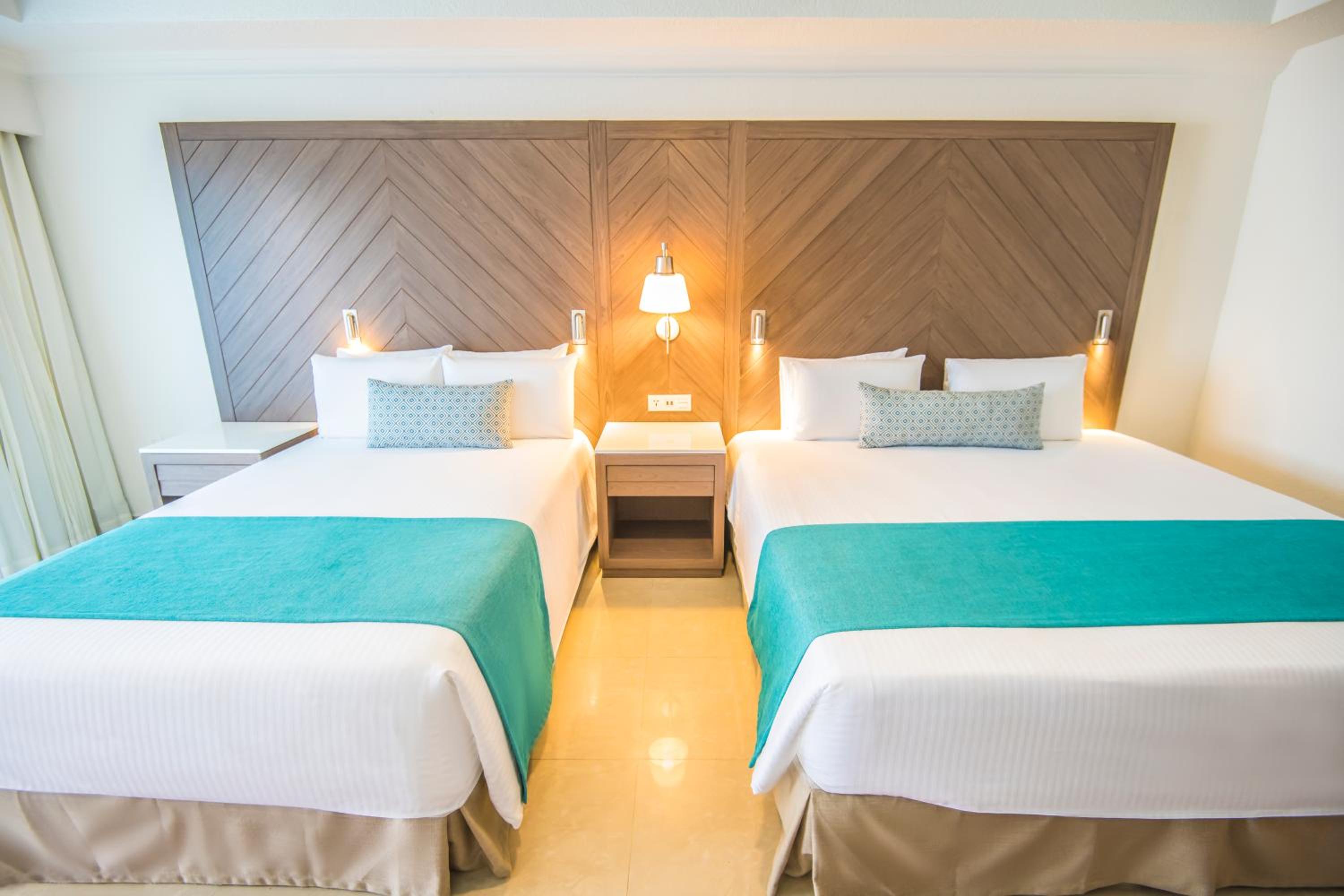 Premium Junior Suite 2 Double Beds, Lagoon View
