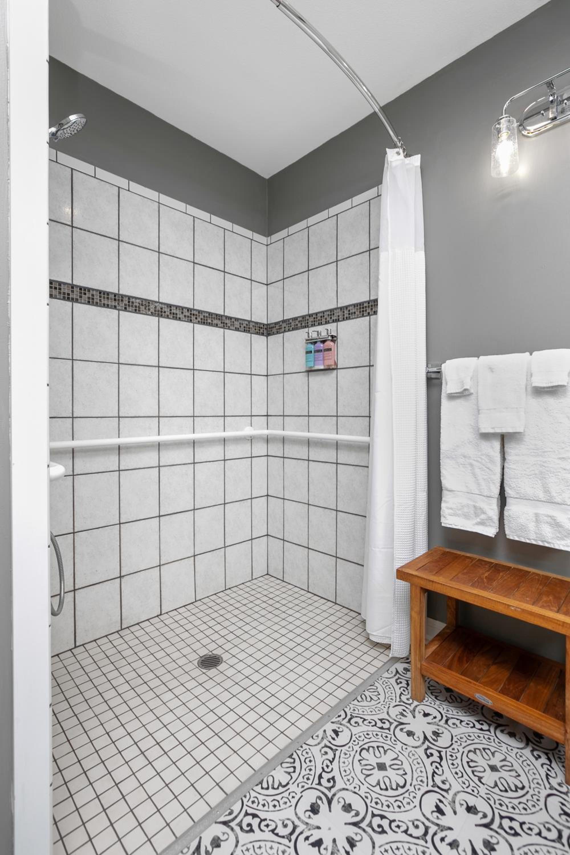 King Room - Disability Access photo 2