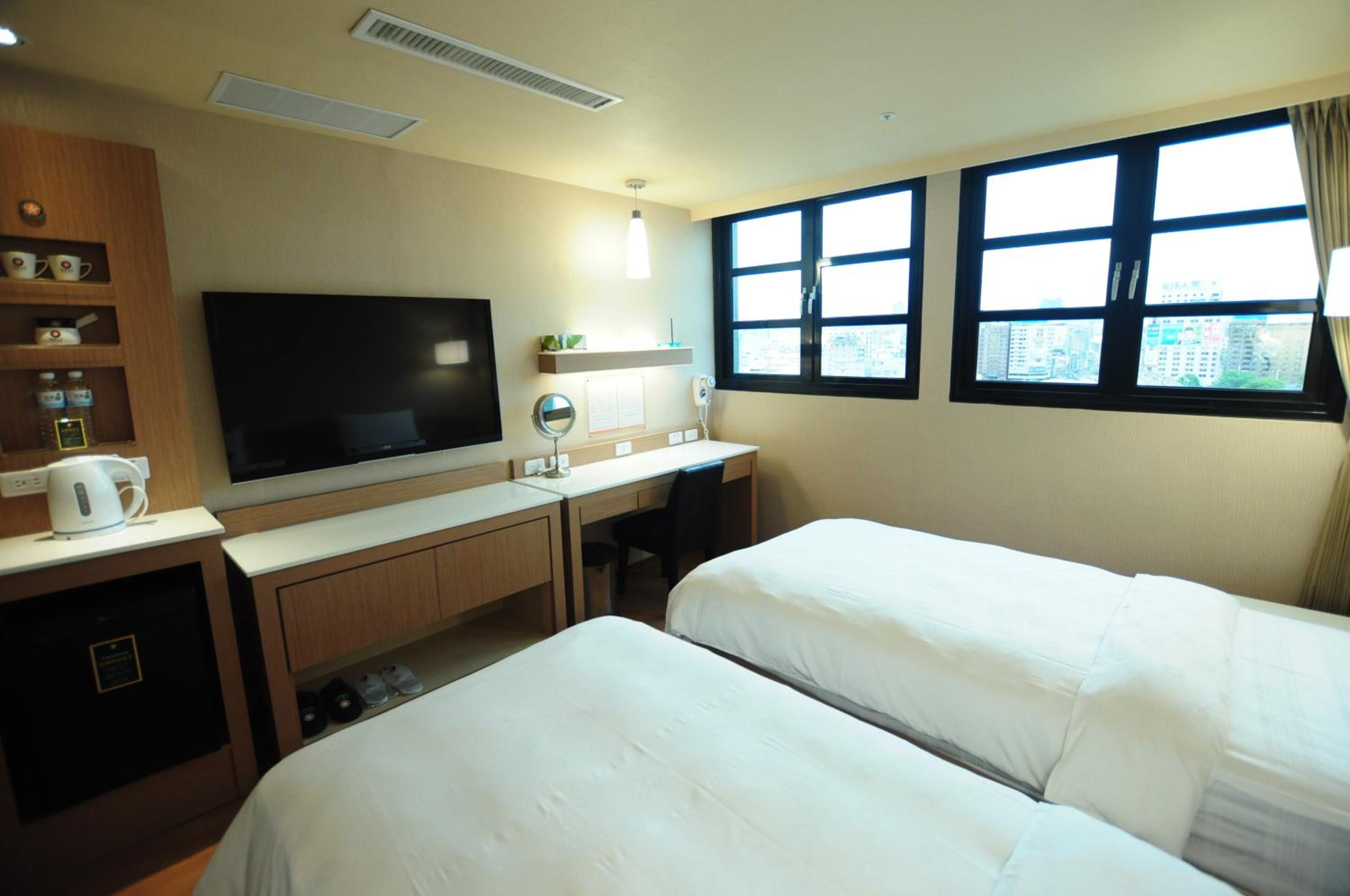 Business Twin Room photo 3