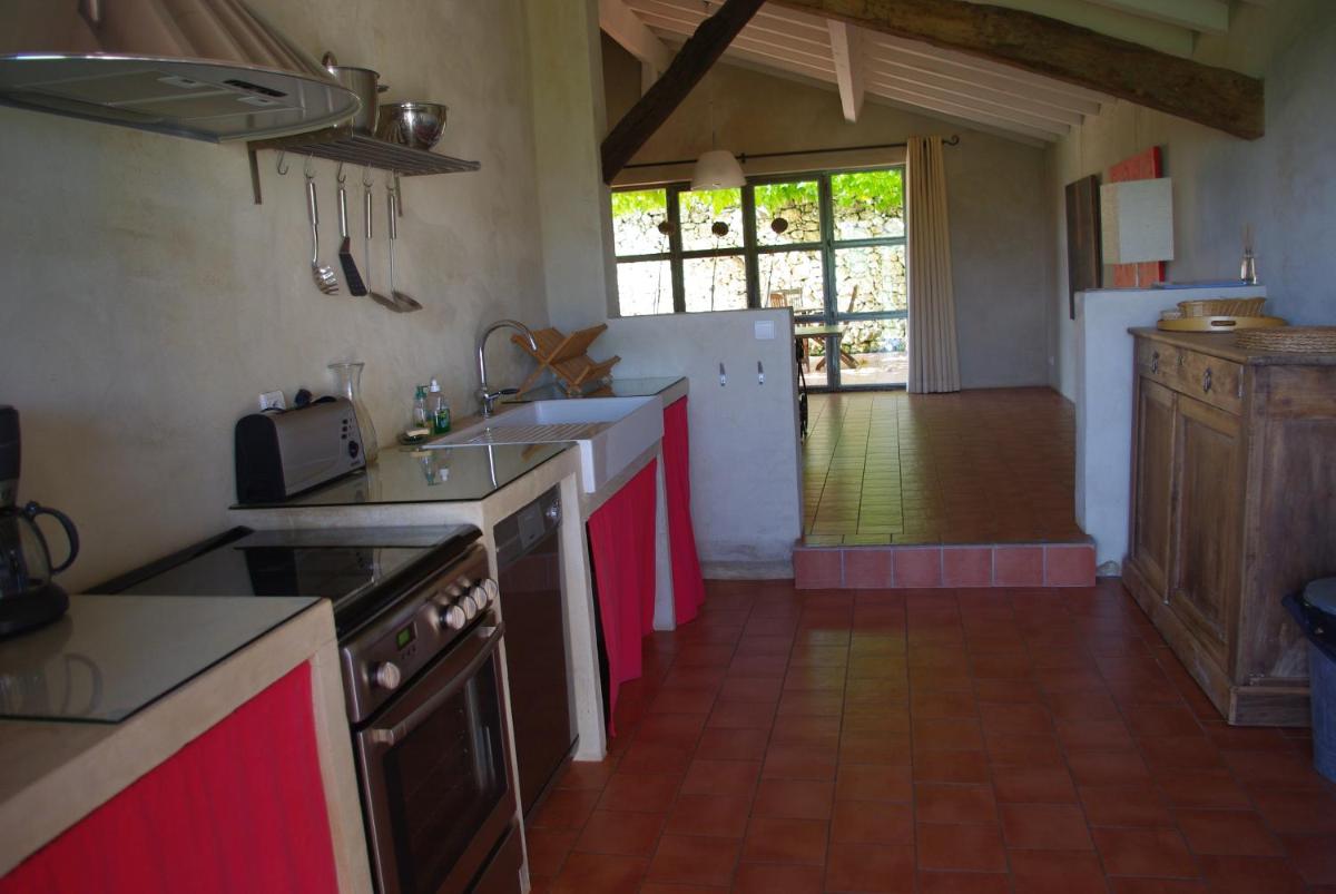 One-Bedroom House - Photo 4