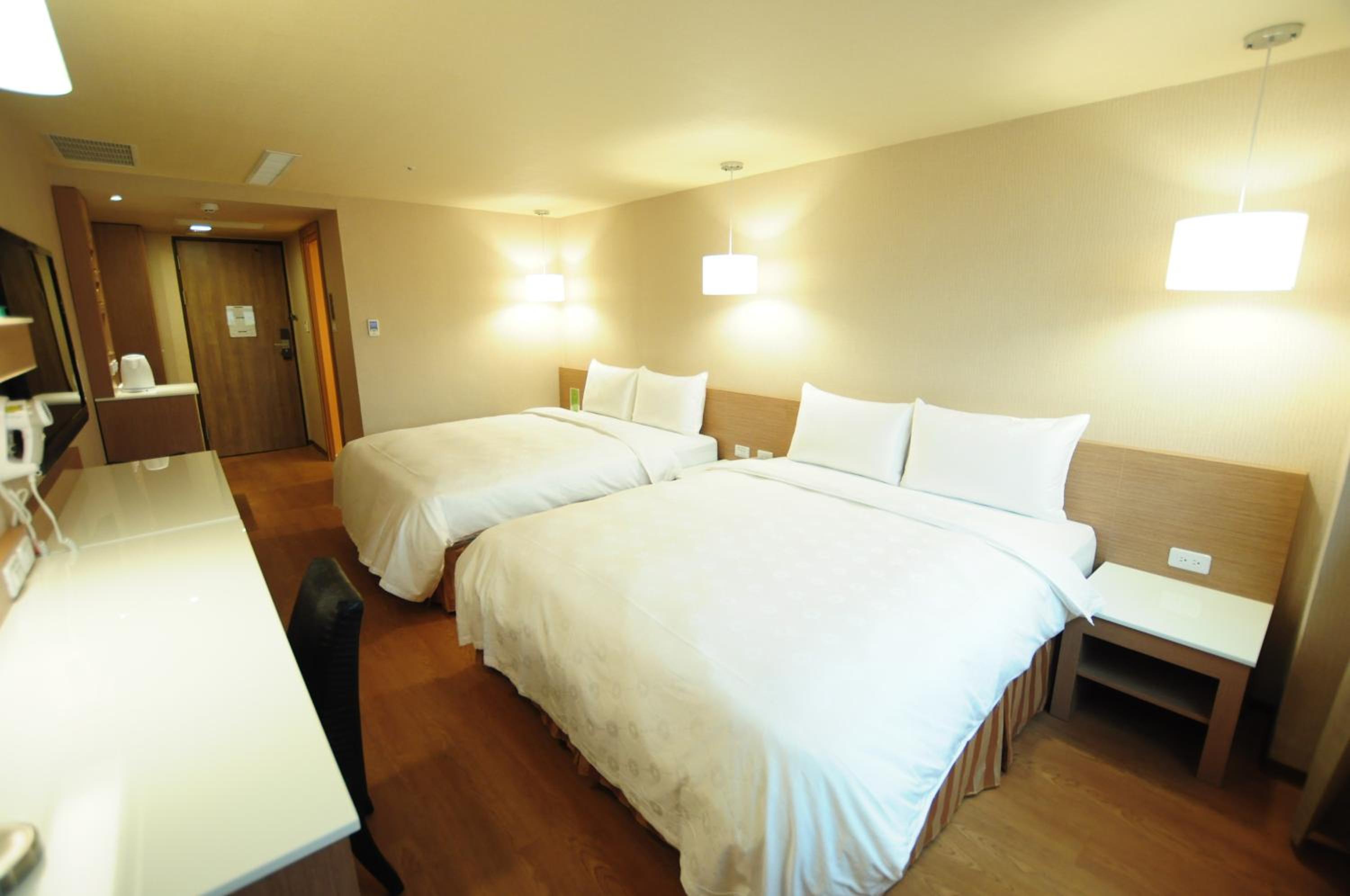 Exquisite Quadruple Room photo 2