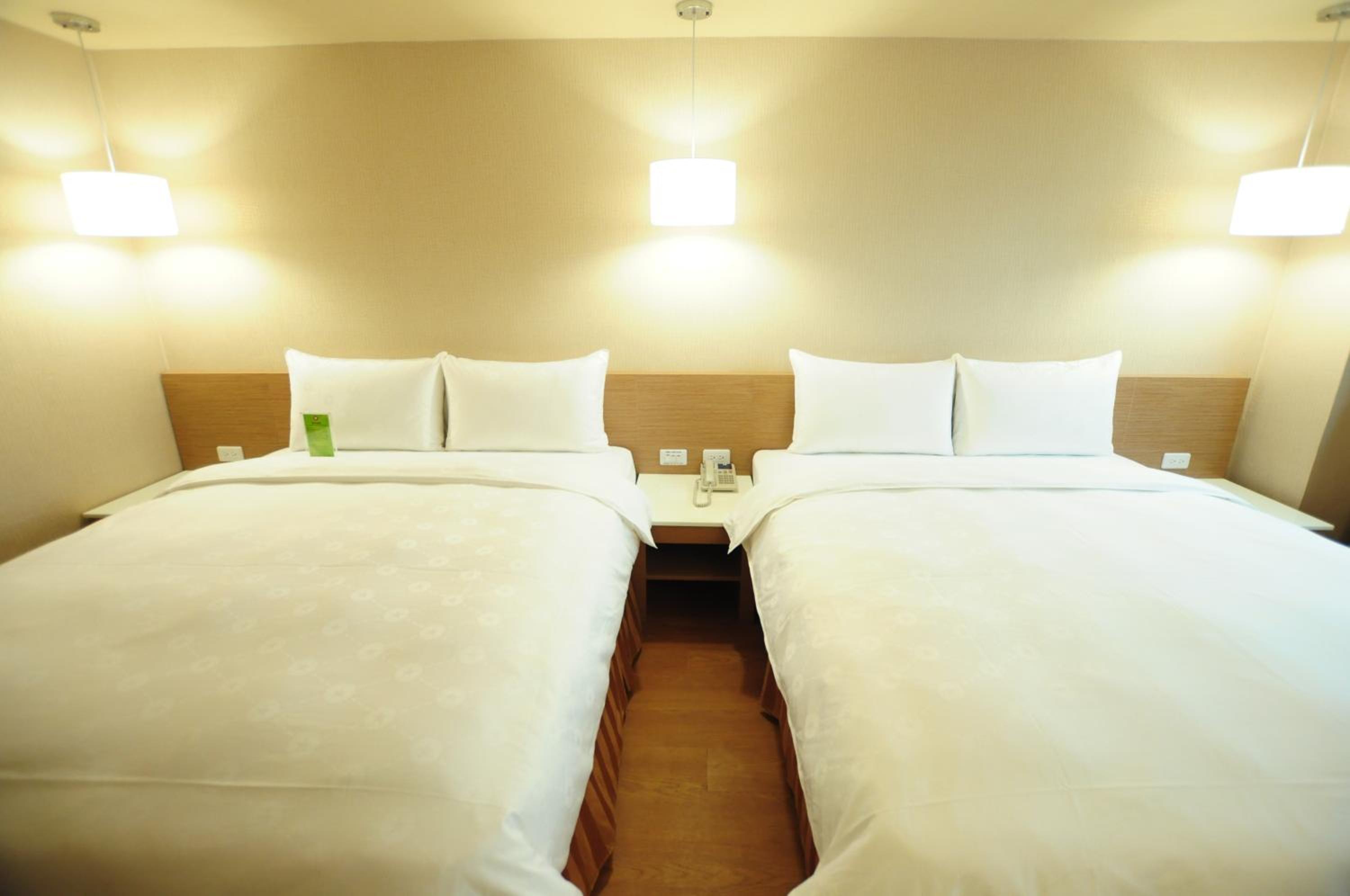 Exquisite Quadruple Room photo 3