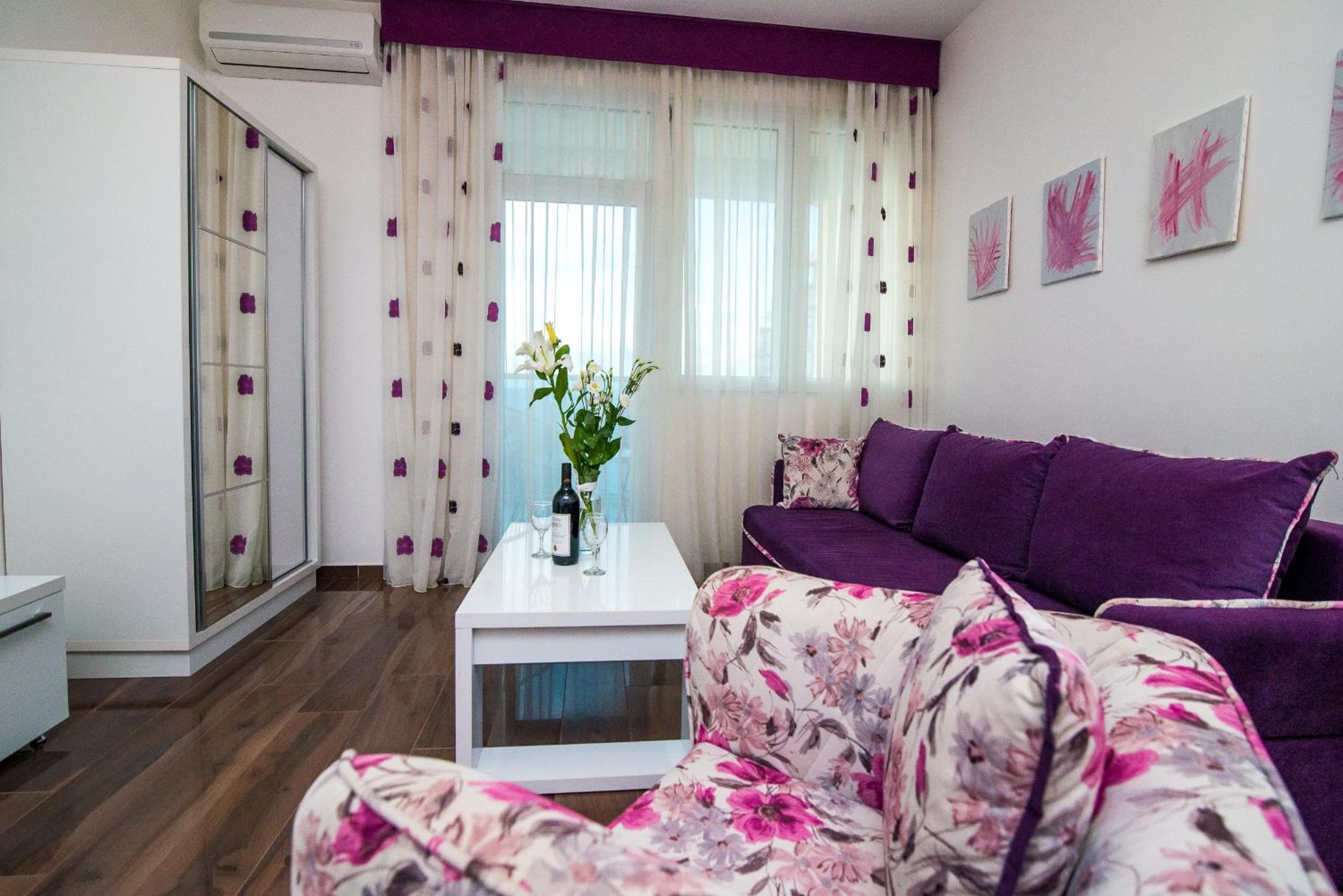 Studio with Balcony and Sea View (17)