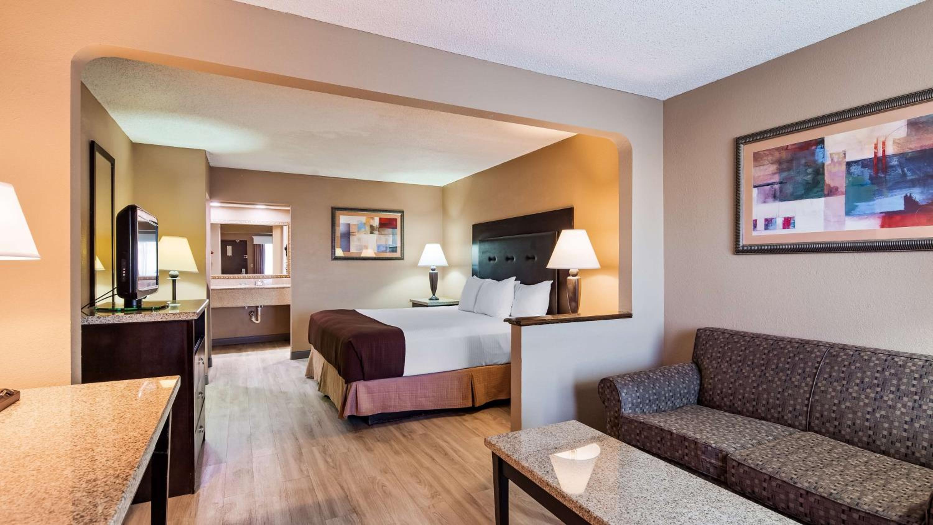 Oversize King Room - Non-Smoking - Photo 1