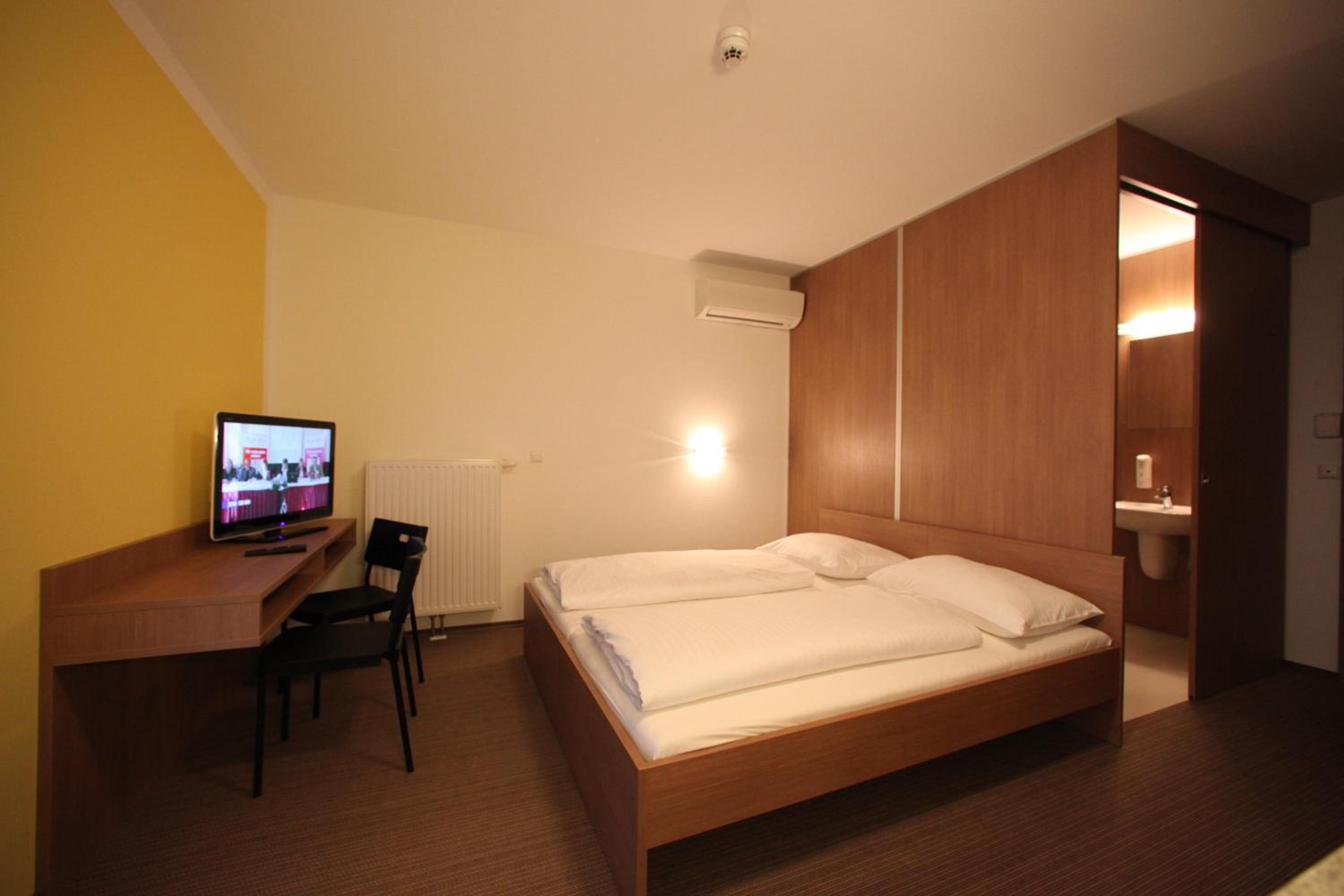 Double Room photo 3