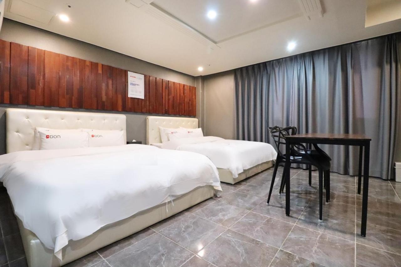 Superior Double Room with Two Double Beds photo 1