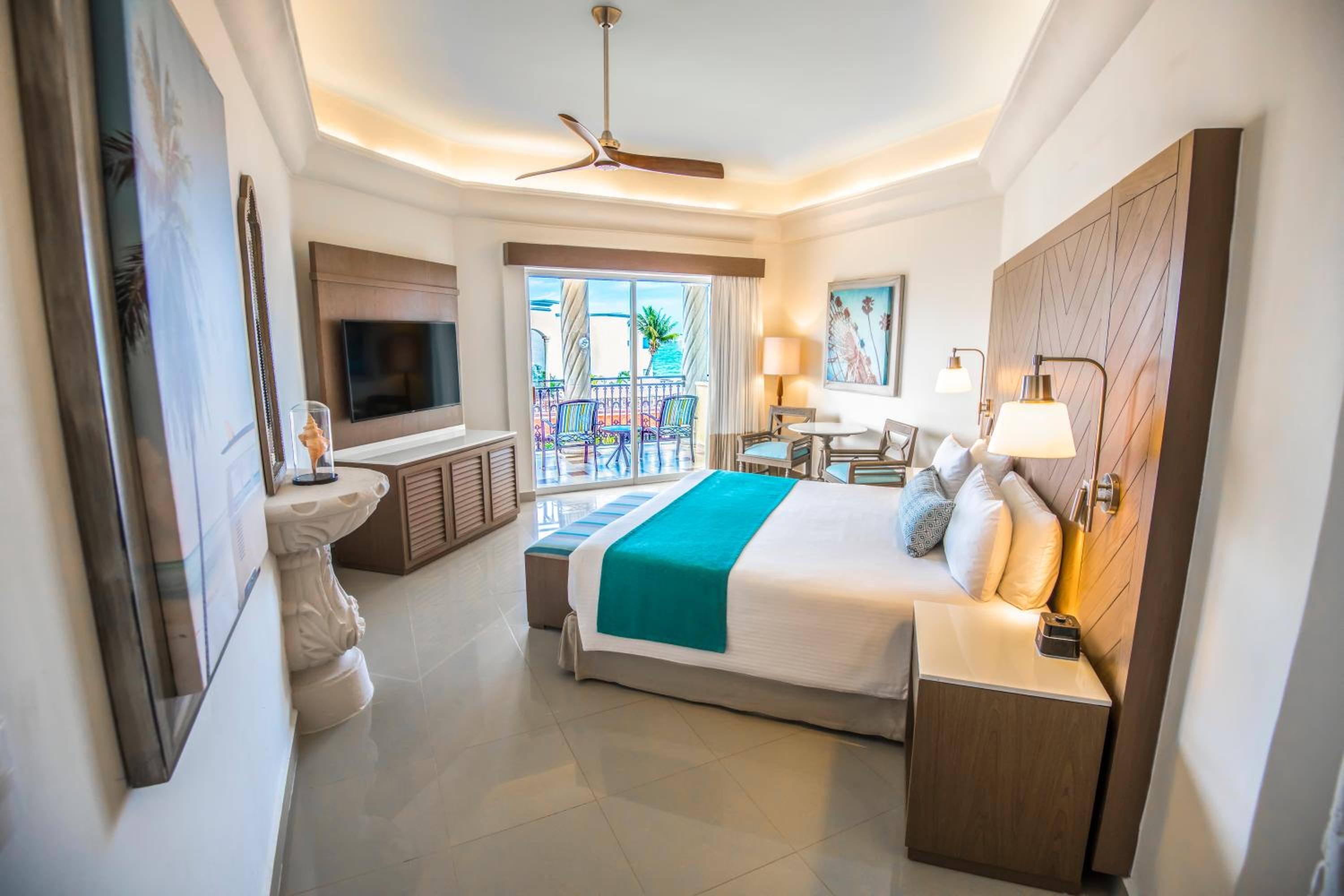 Junior Suite 1 King Bed, Oceanview  - Photo 14