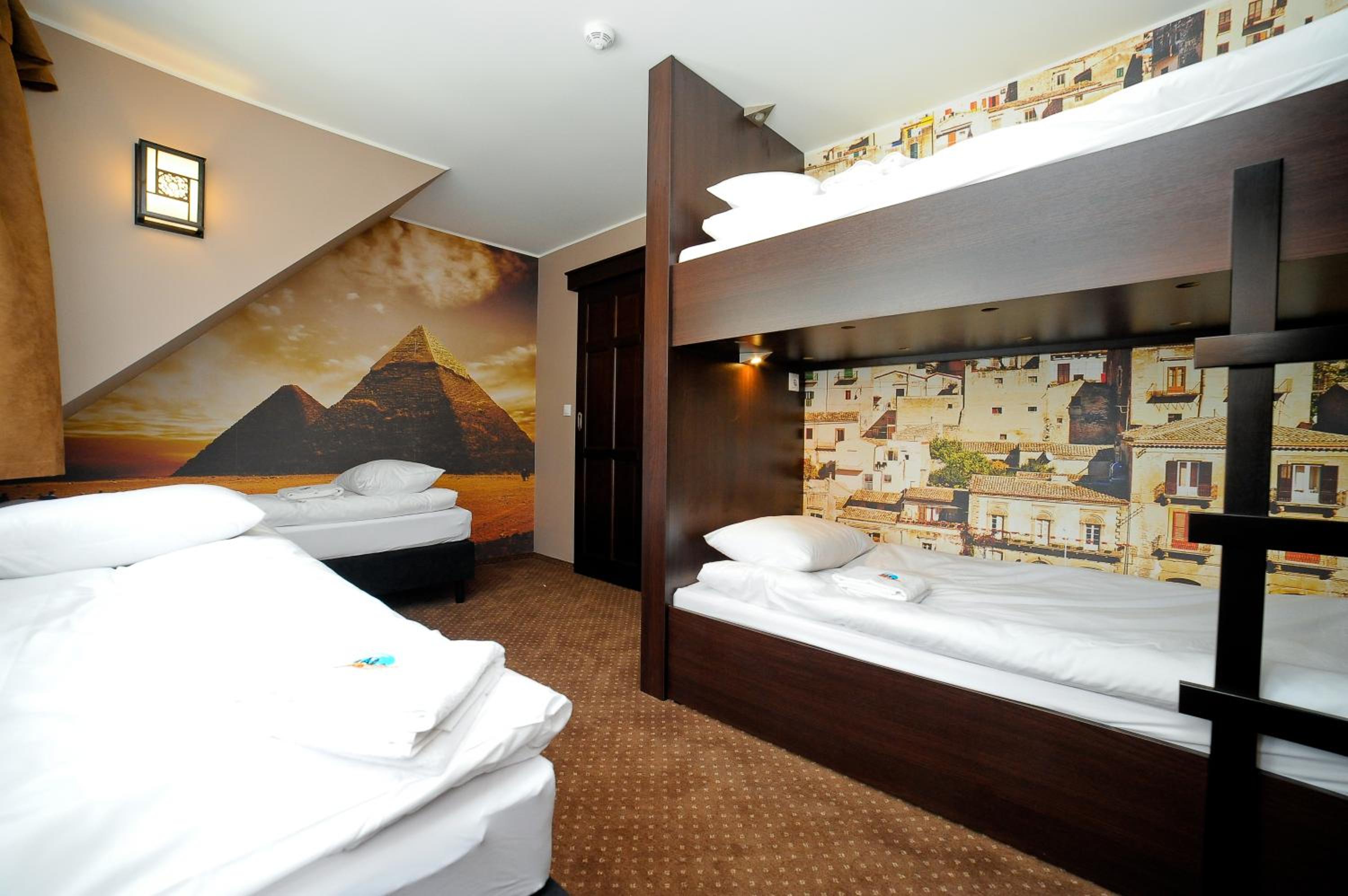 Quadruple Room - Photo 14