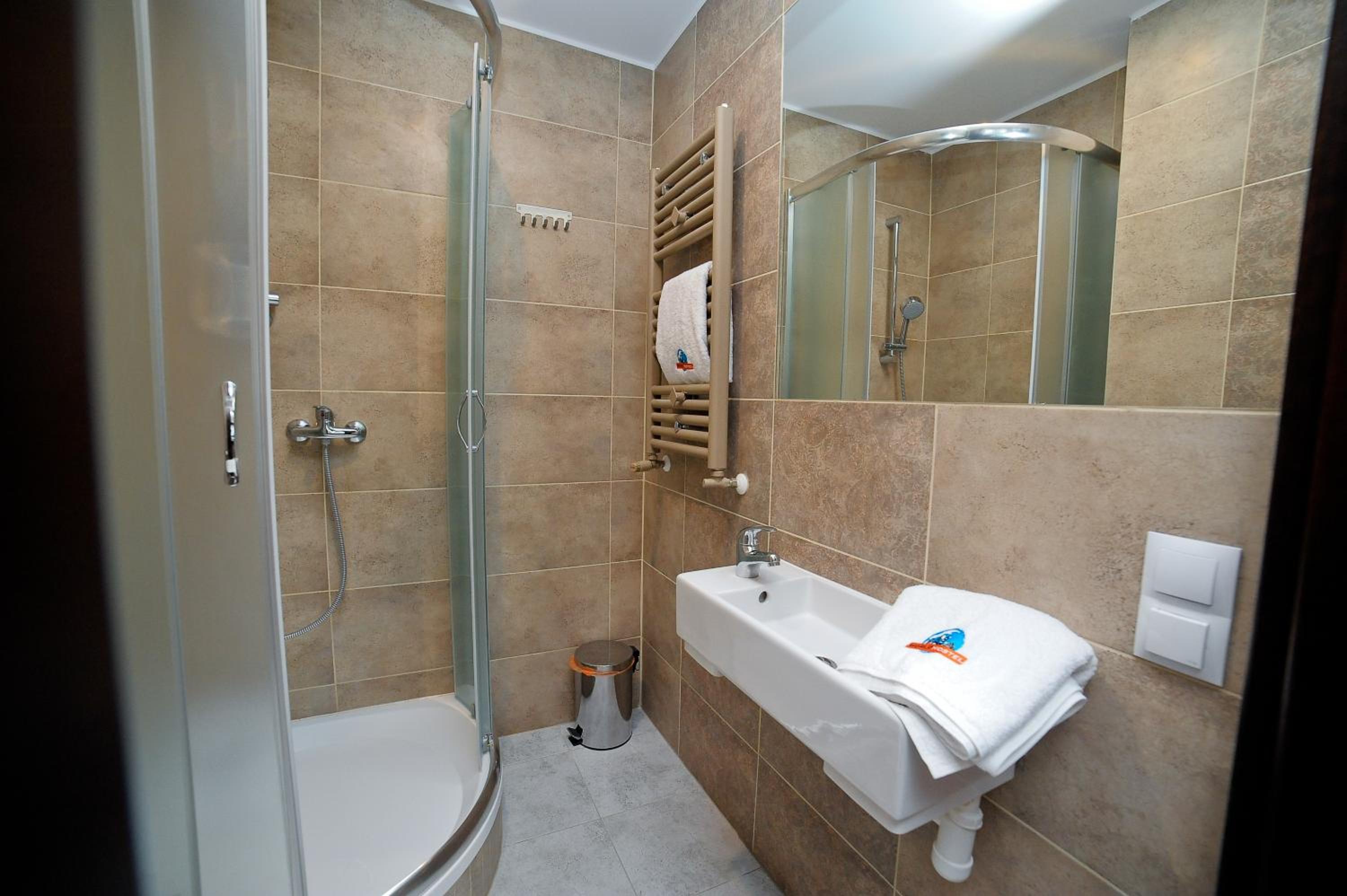 Quadruple Room - Photo 4