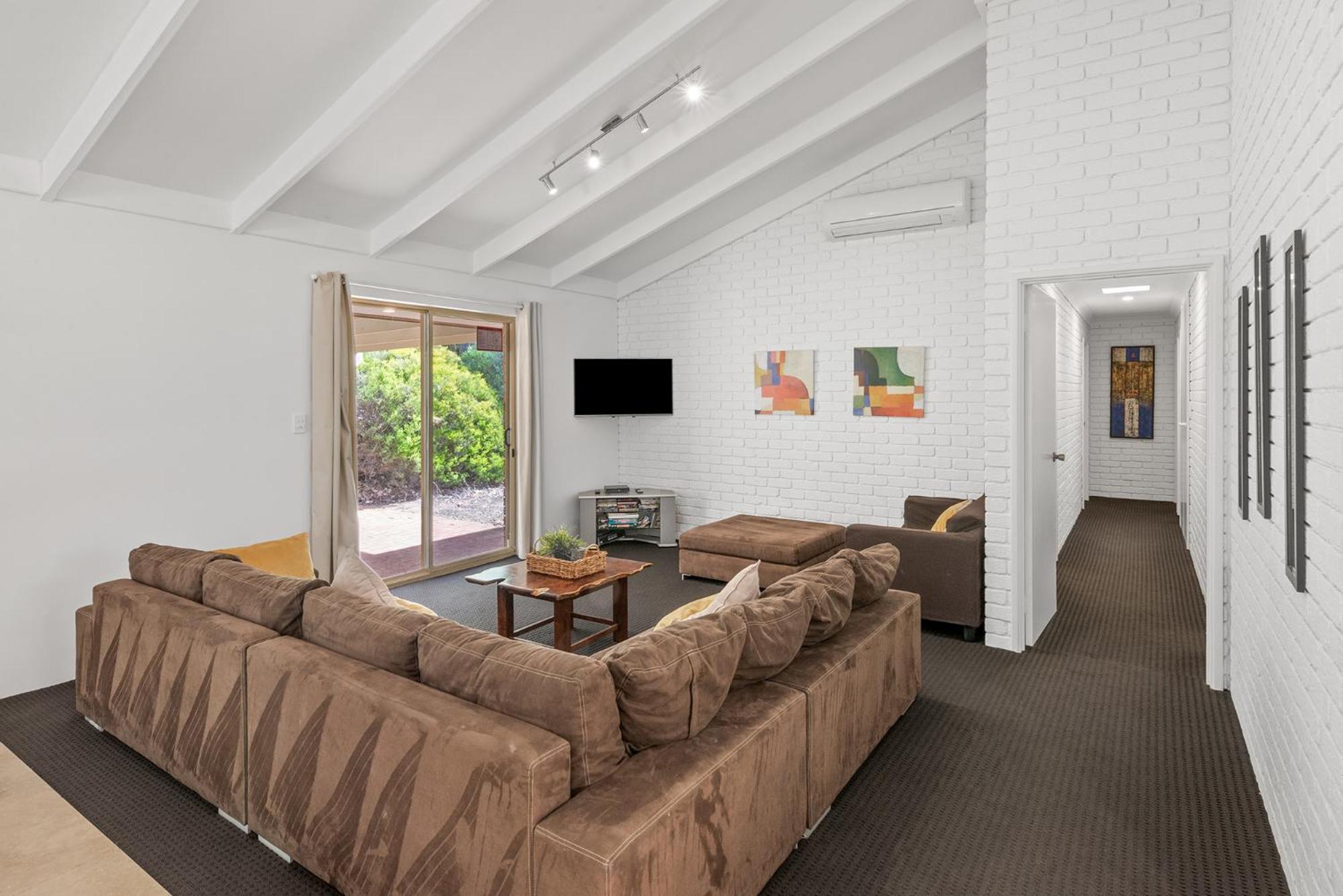 Three-Bedroom House photo 1