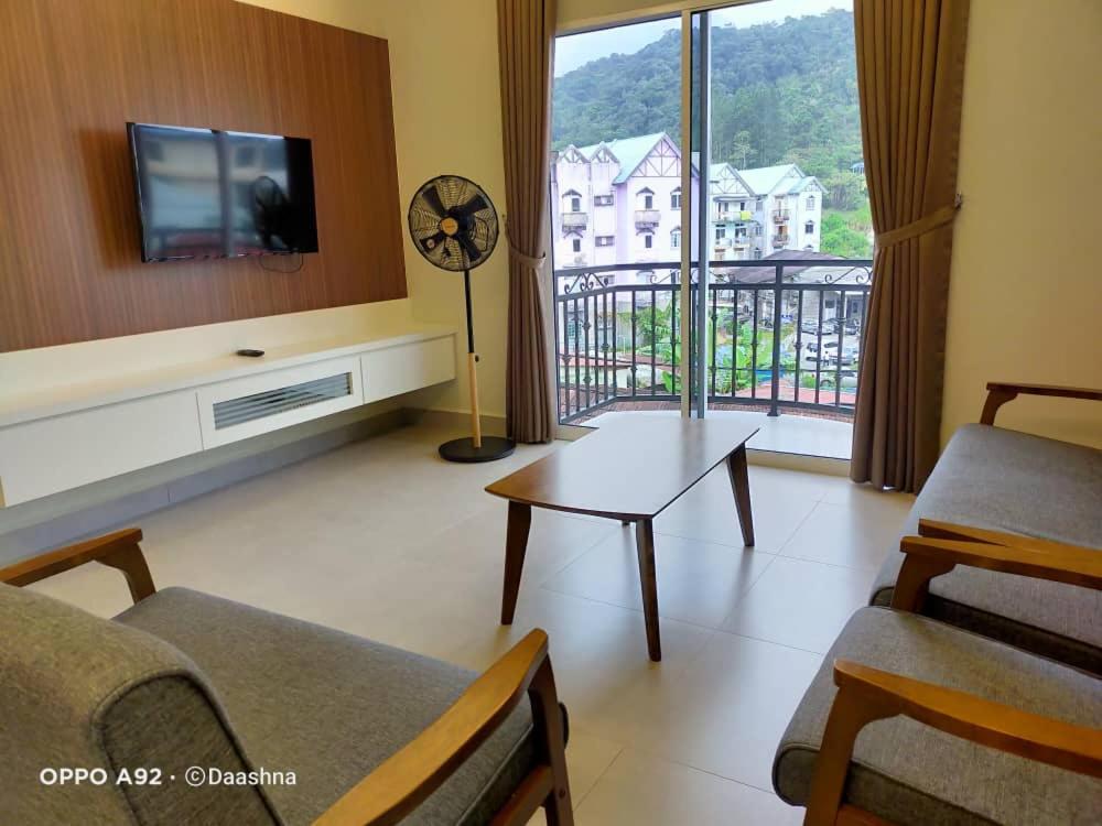 Three-Bedroom Apartment - Photo 1
