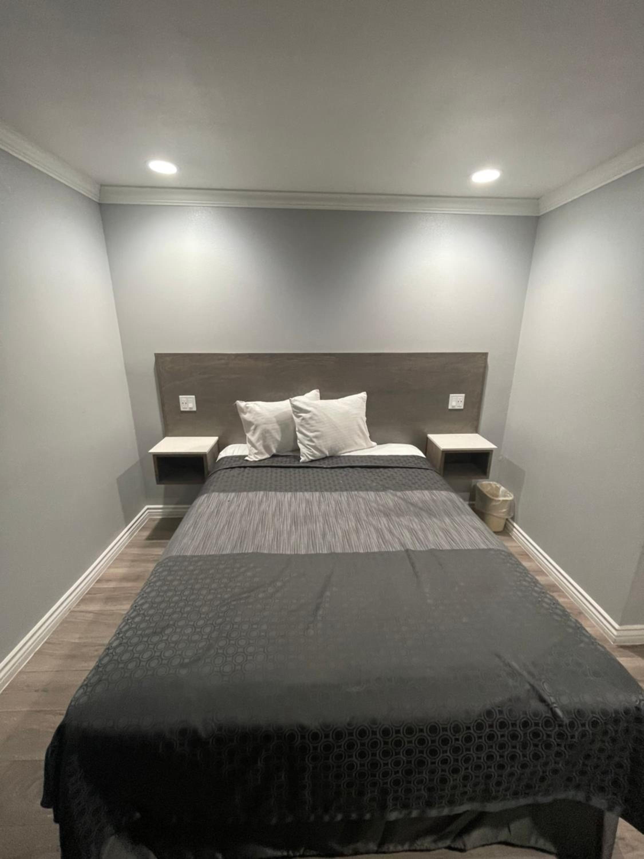 Deluxe Queen Room - Photo 2