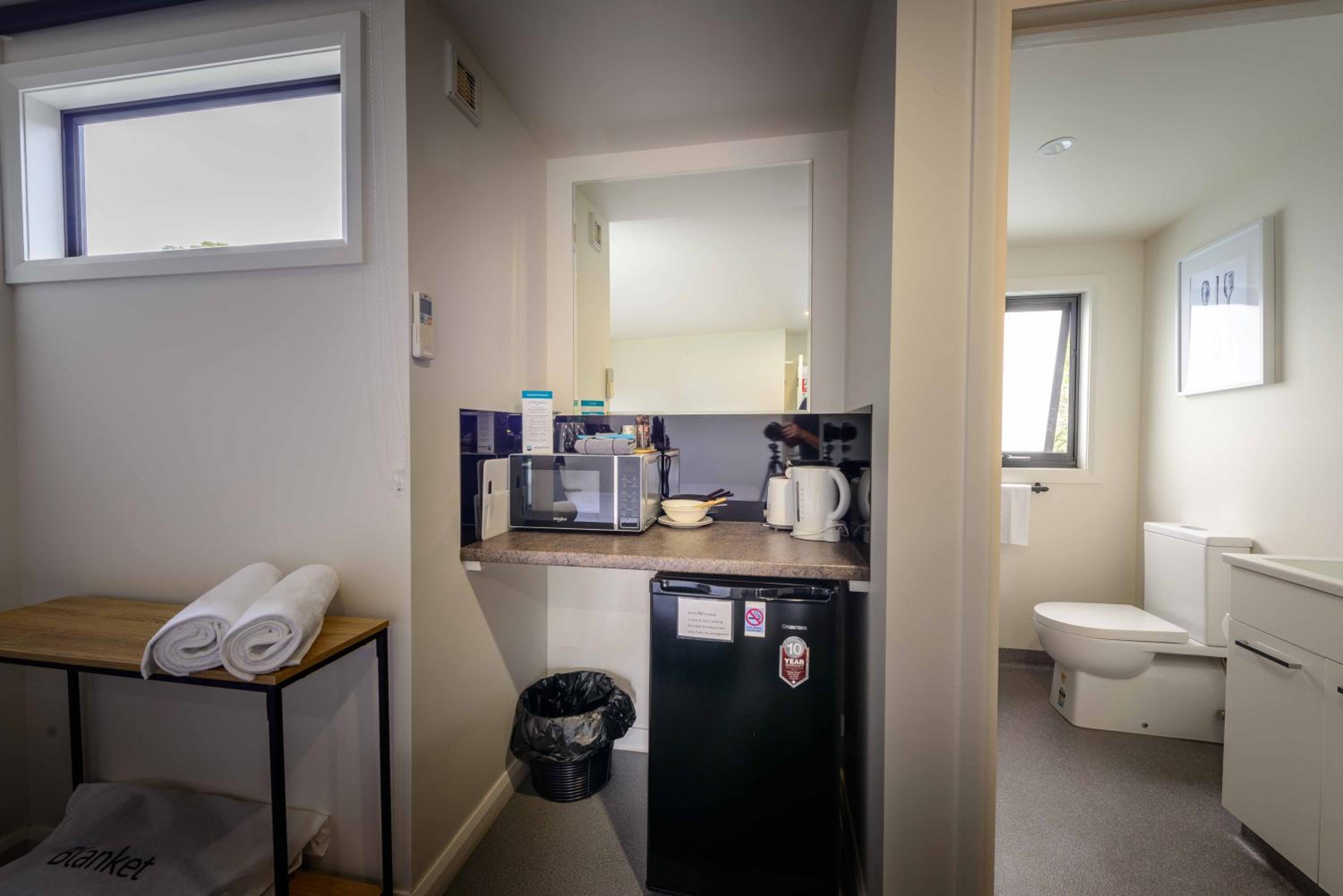 Studio Motel Room - Photo 5