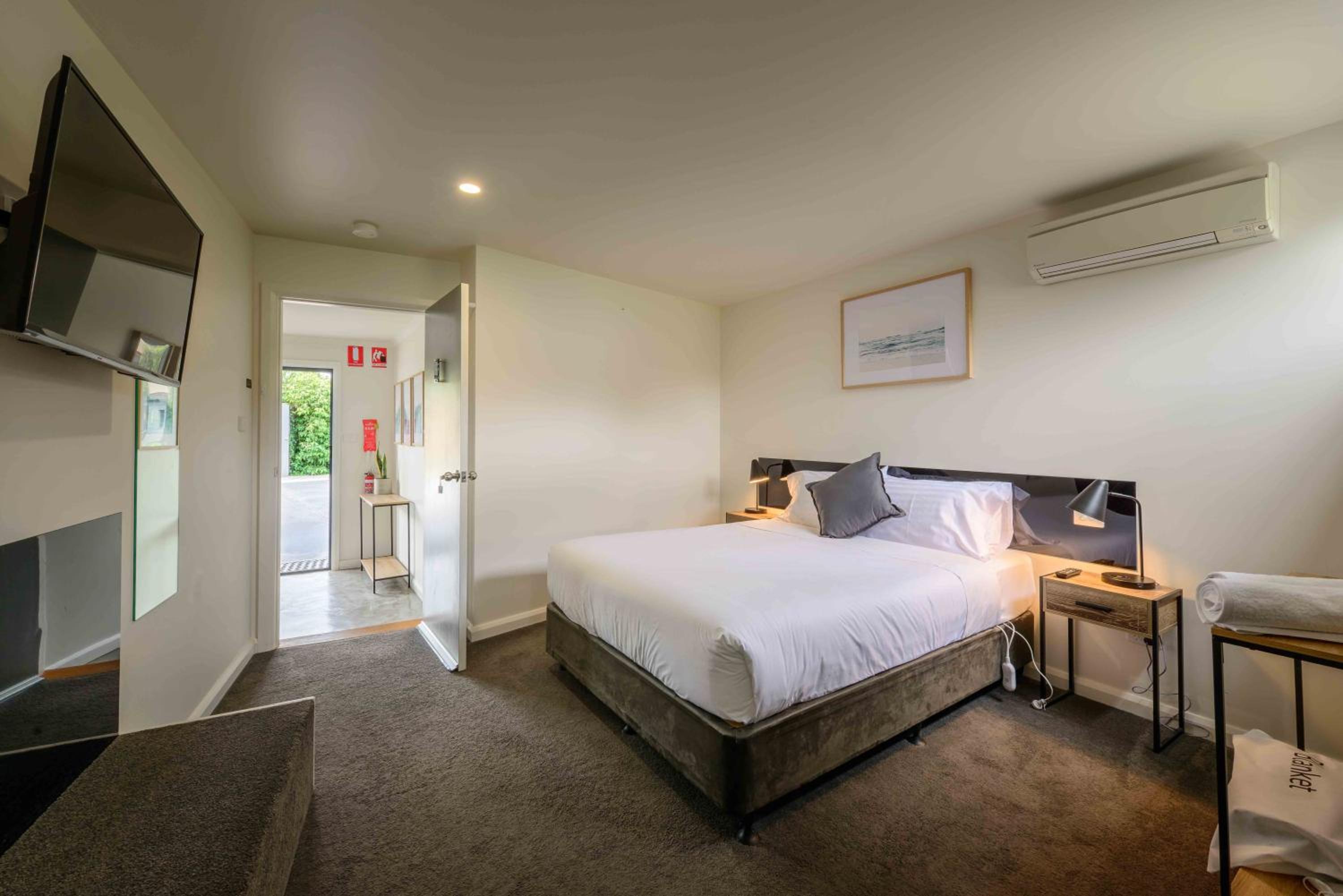 Studio Motel Room - Photo 3