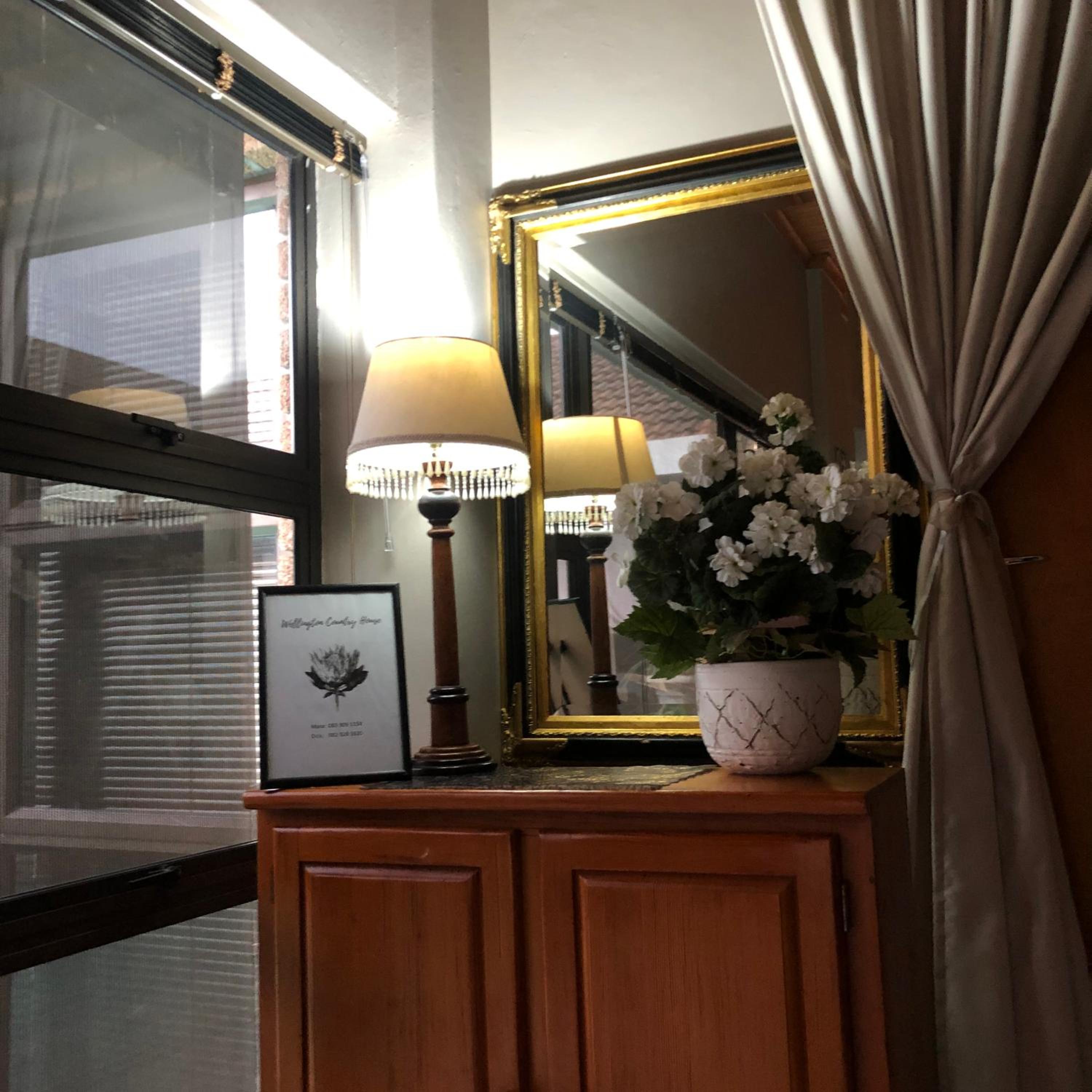 Suite - Photo 17