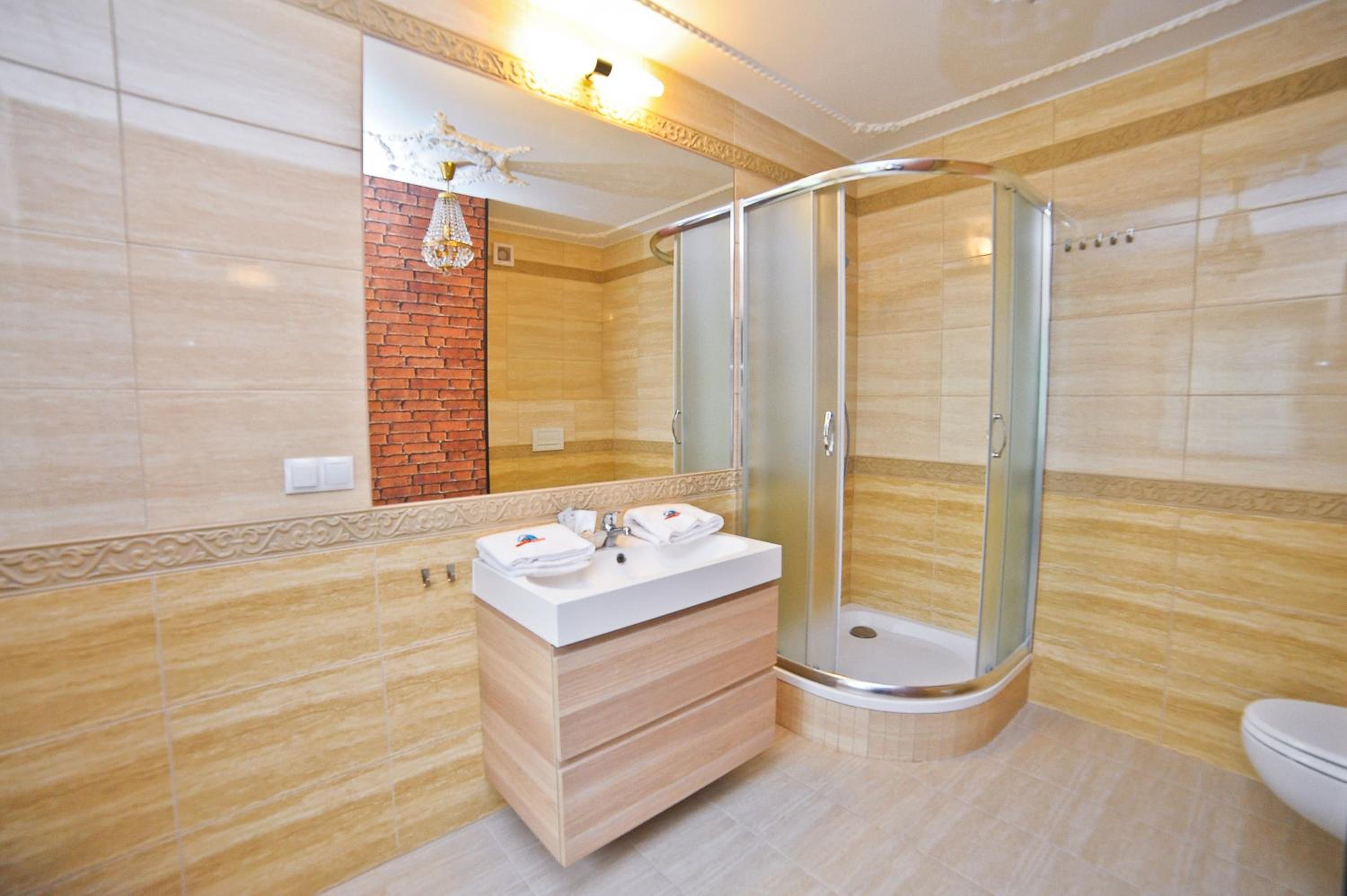 Quadruple Room - Photo 32