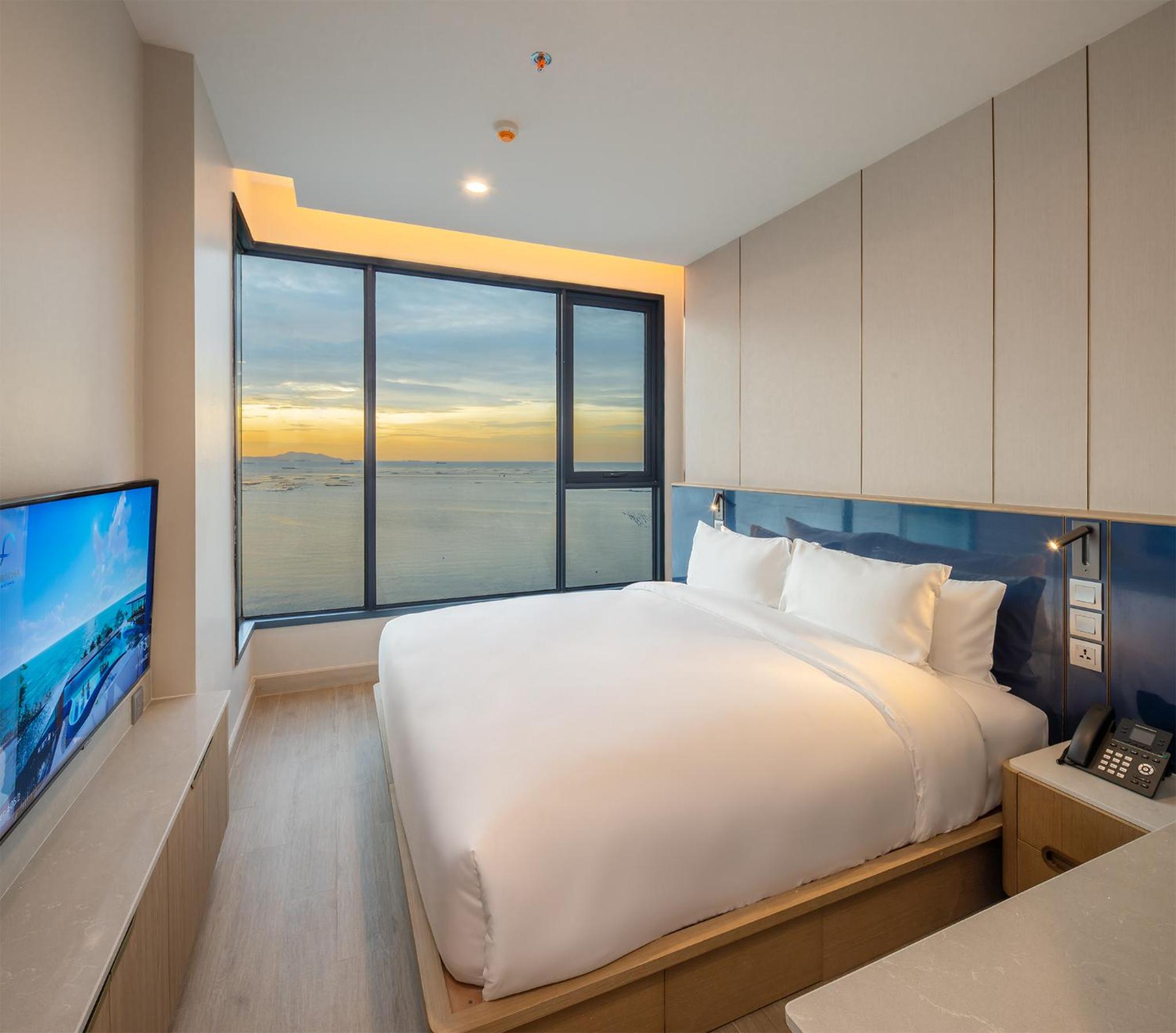 One Bedroom King Suite - Photo 1