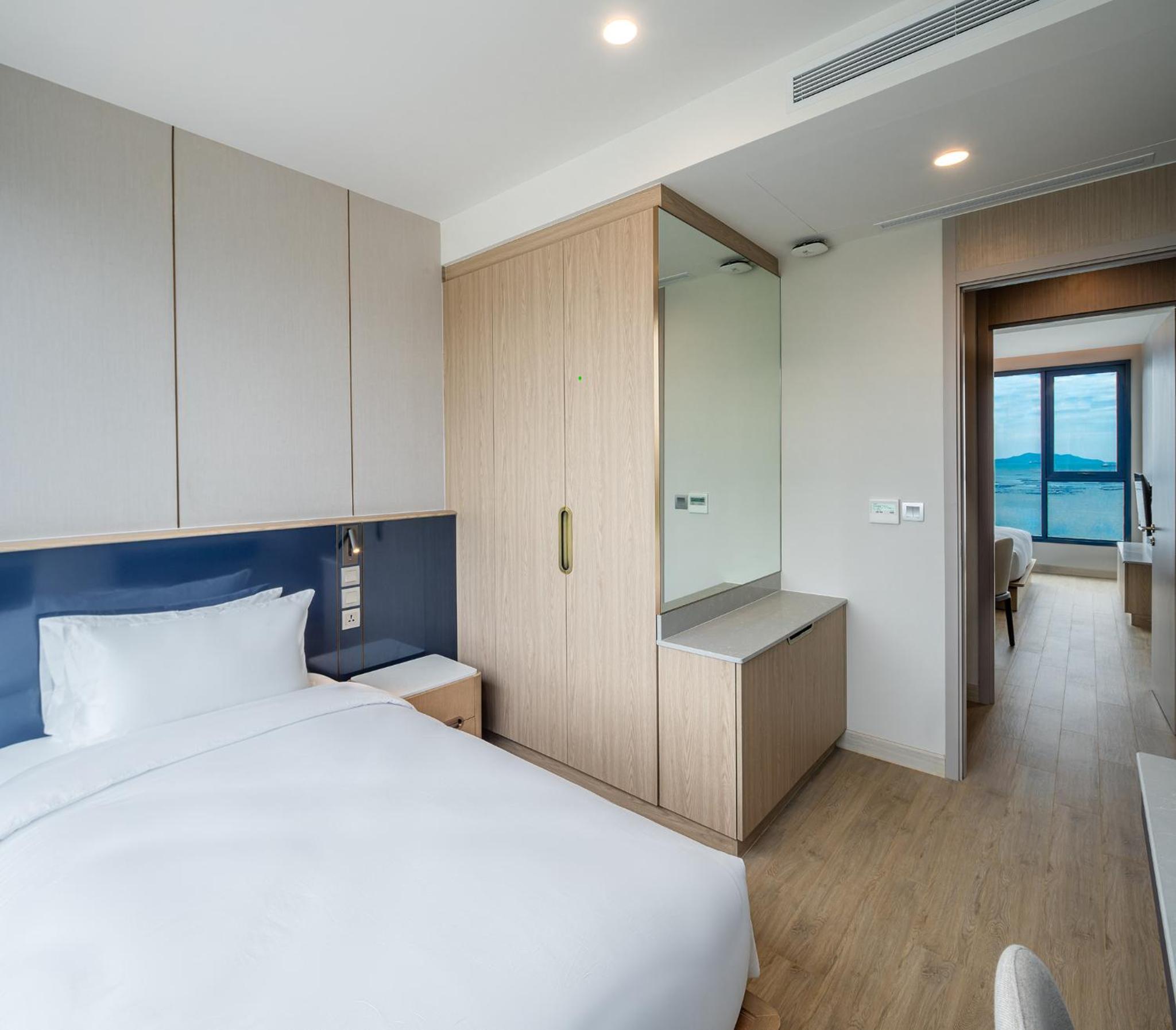 Two-Bedroom Suite - Photo 2