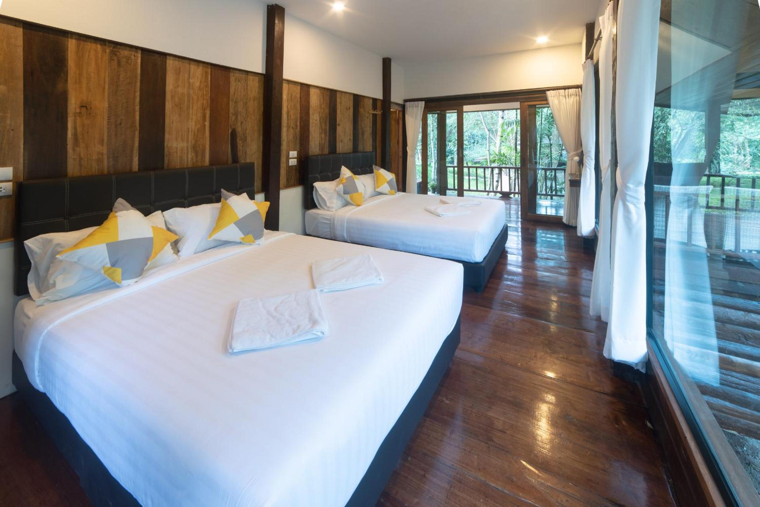 Deluxe Family Room - Photo 3