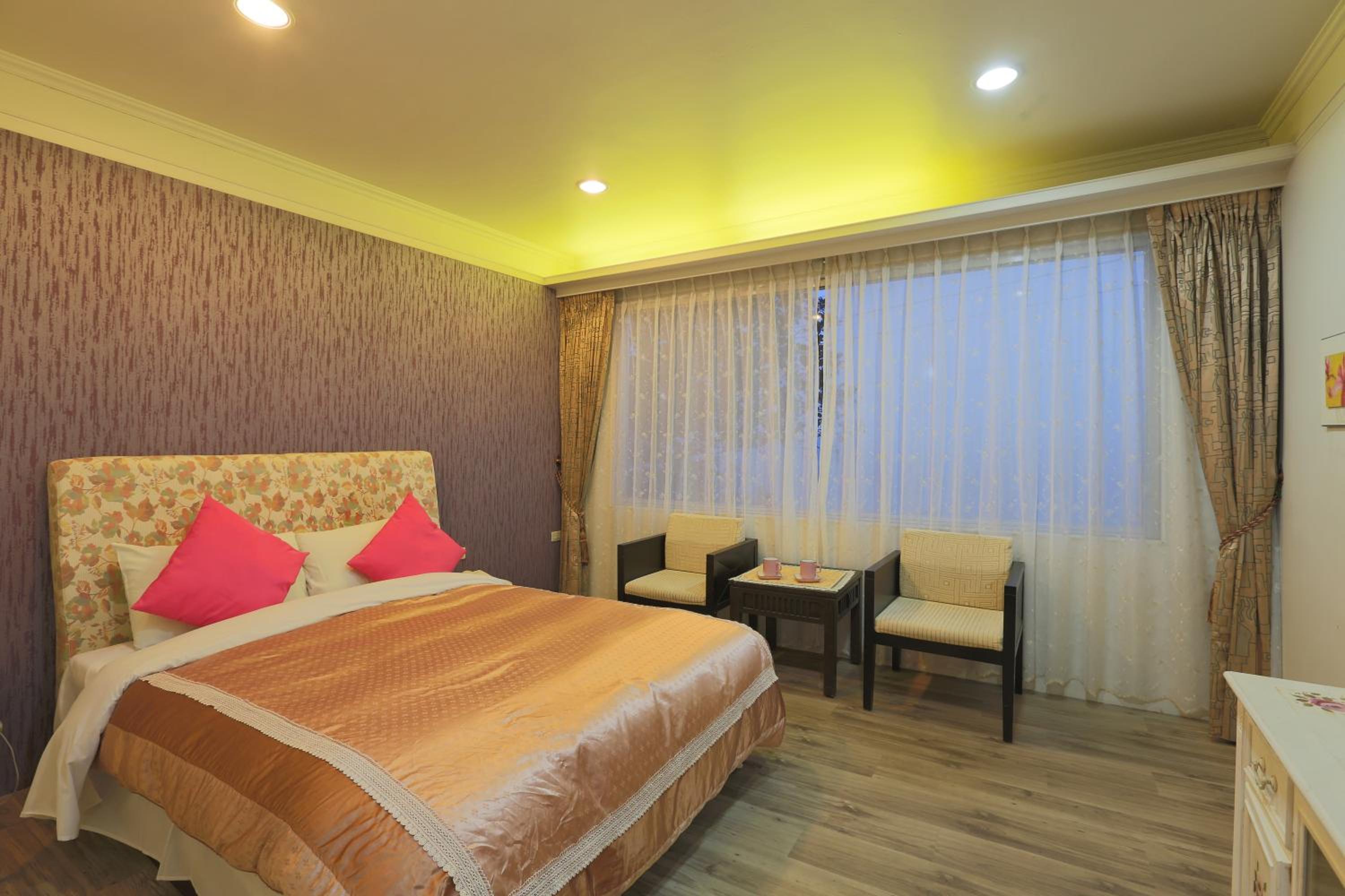 Standard Double Room with Mountain View