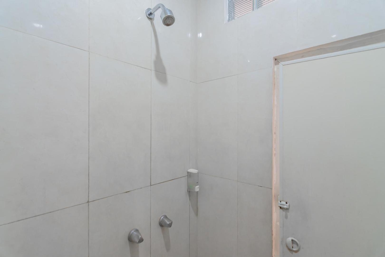 Standard Double Room - Photo 7